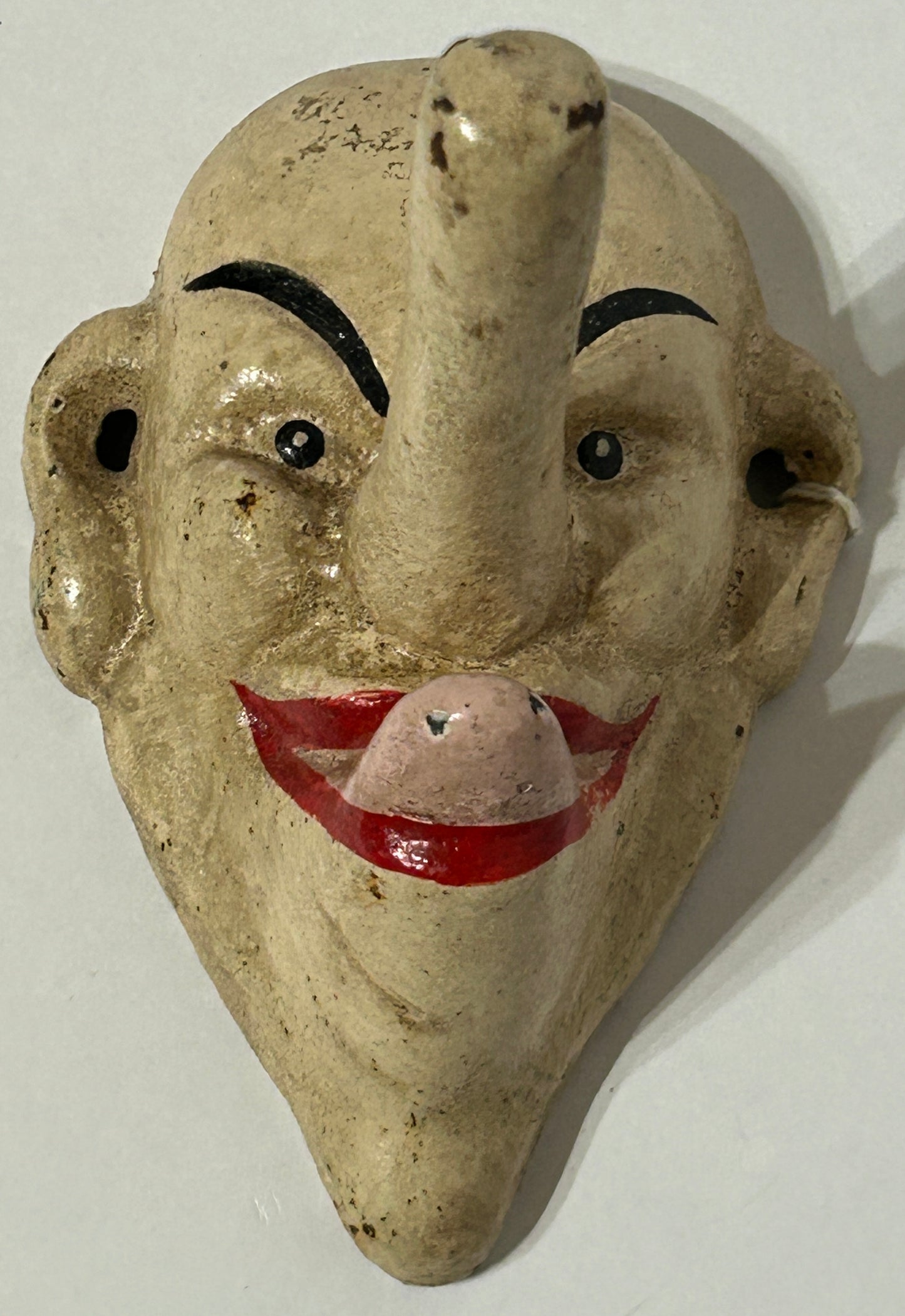 LONG NOSE MAN CAST IRON WALL HOOK