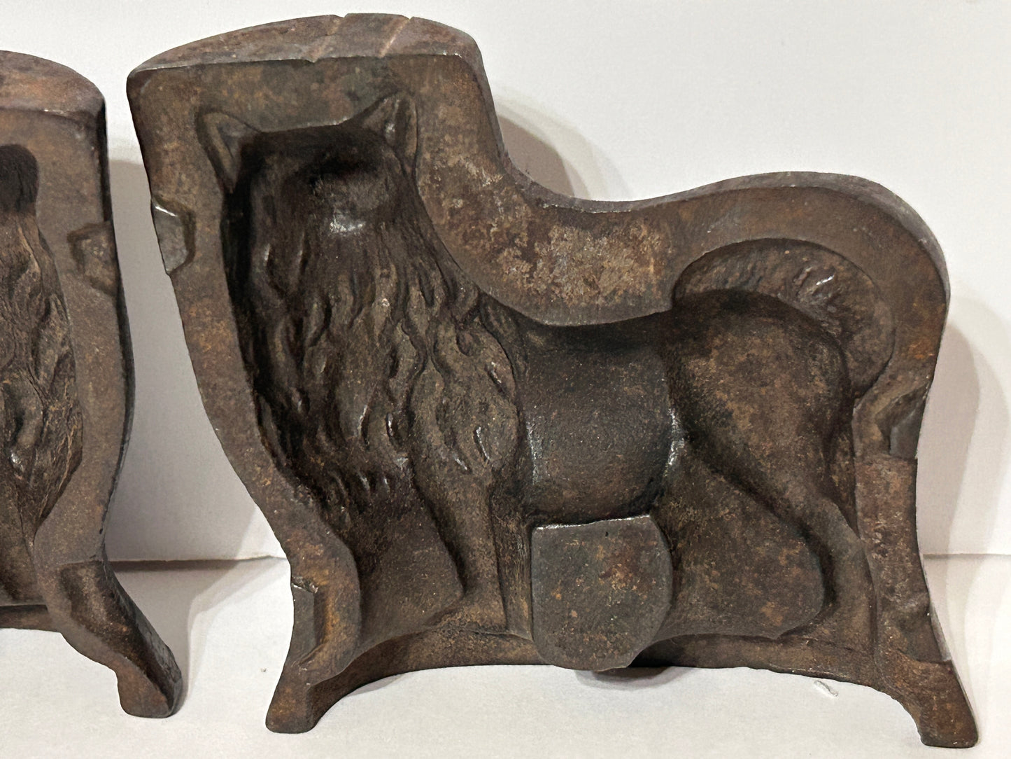 CAST IRON ANTIQUE CAT MOLD