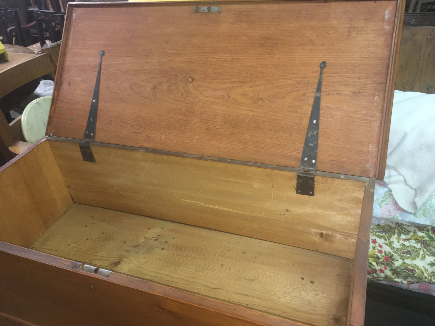 ANTIQUE PINE WOOD TRUNK WITH LIFT TOP AND DRAWERS