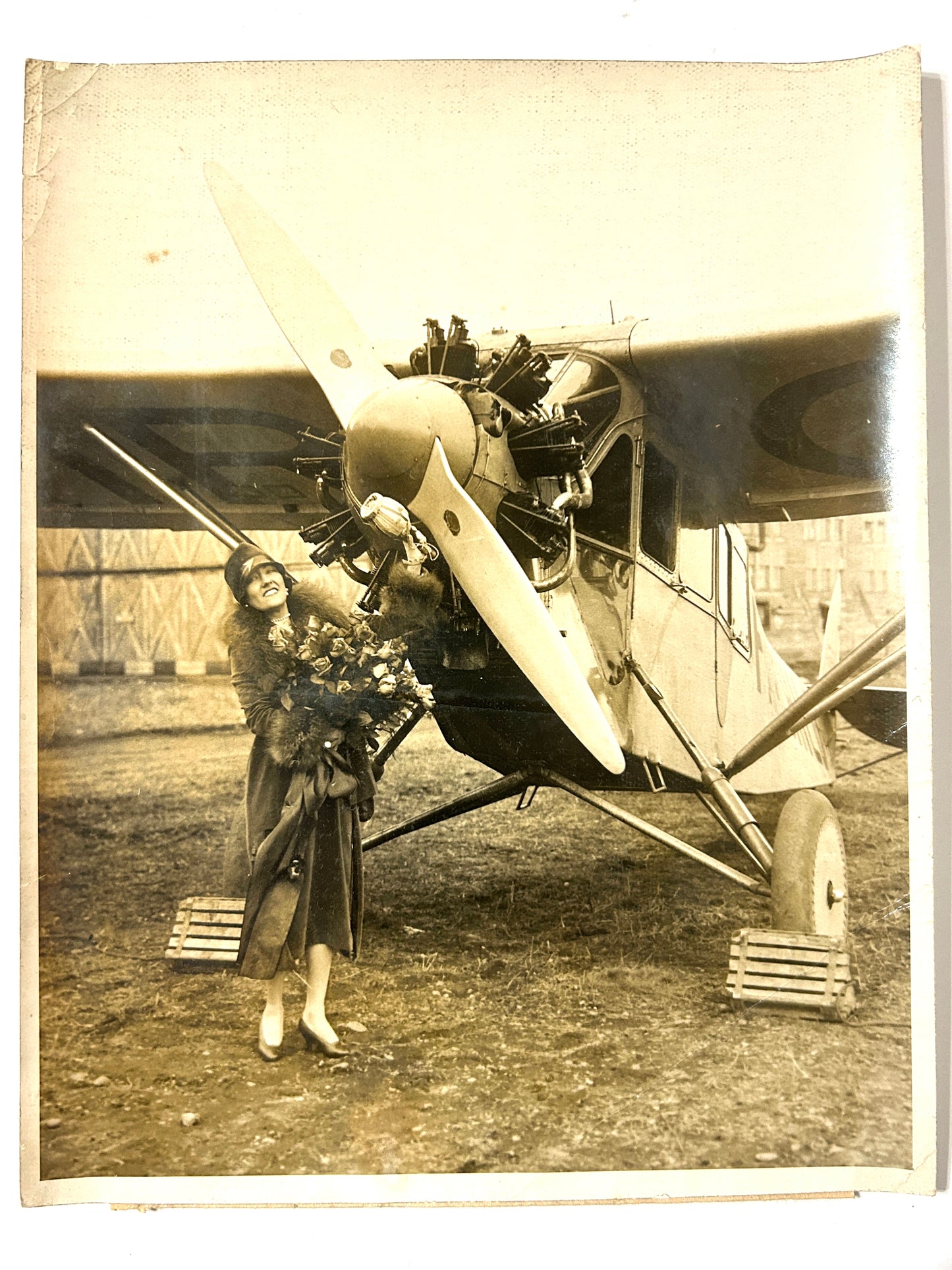 WIRE PHOTO OF GLORIA SWANSON CHRISTENS NEW AIR TAXI AIRPLANE 1927
