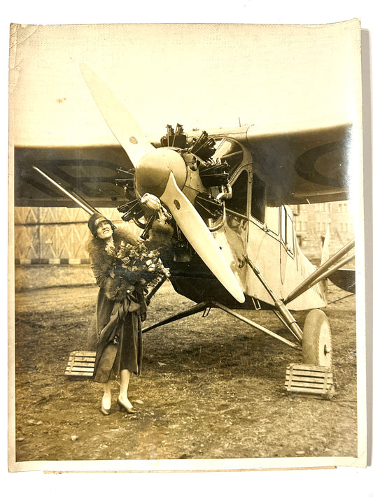 WIRE PHOTO OF GLORIA SWANSON CHRISTENS NEW AIR TAXI AIRPLANE 1927