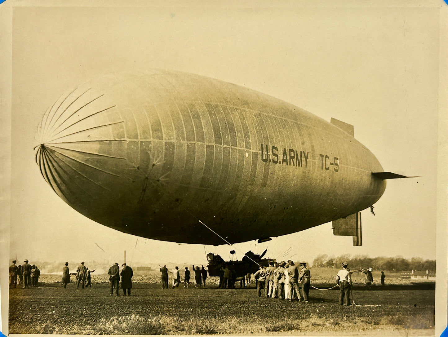 PHOTO OF ARMY 1930'S TC-5 BLIMP WITH INFO ON BACK