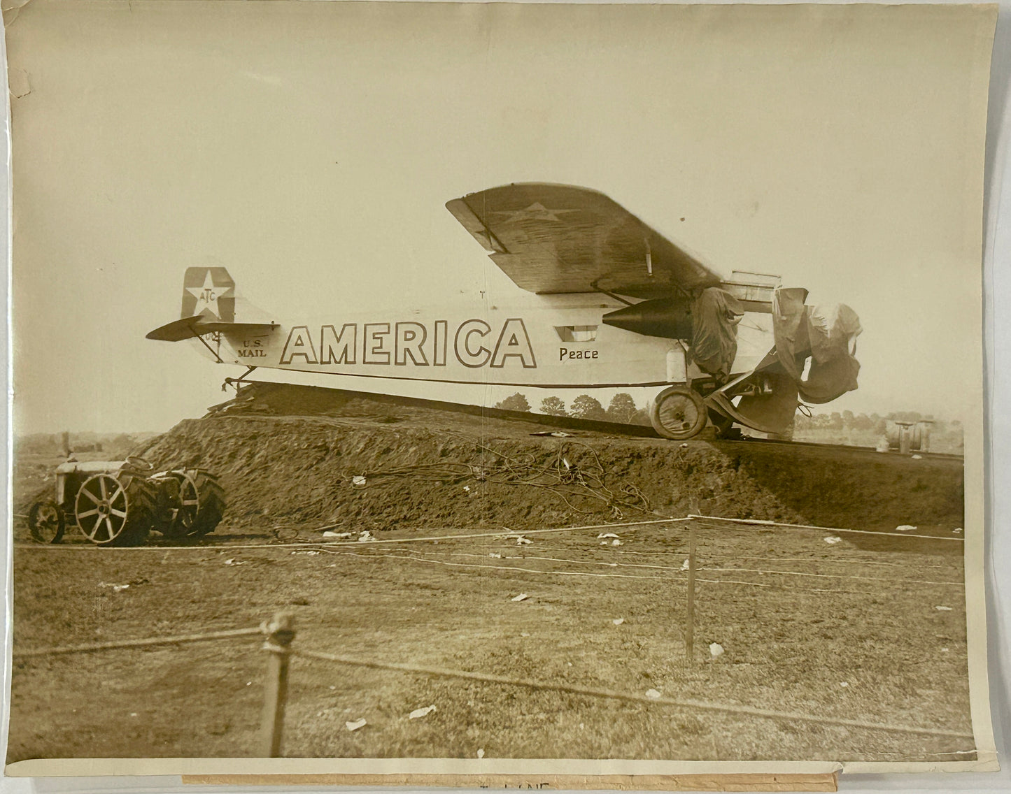1927 PHOTOGRAPH OF COMMANDER BYRDS "AMERICA"  LARGE PLANE