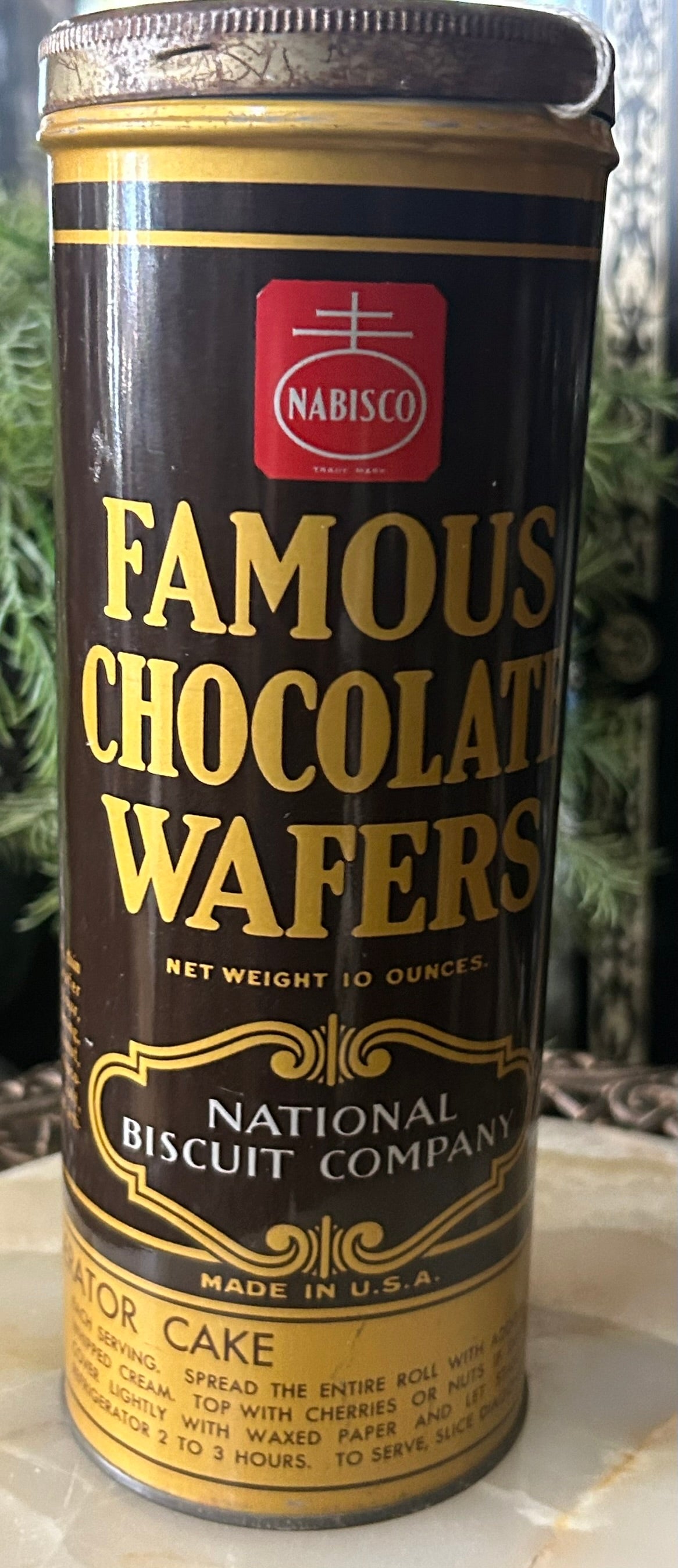 NABISCO ANTIQUE CHOCOLATE WAFFERS TIN