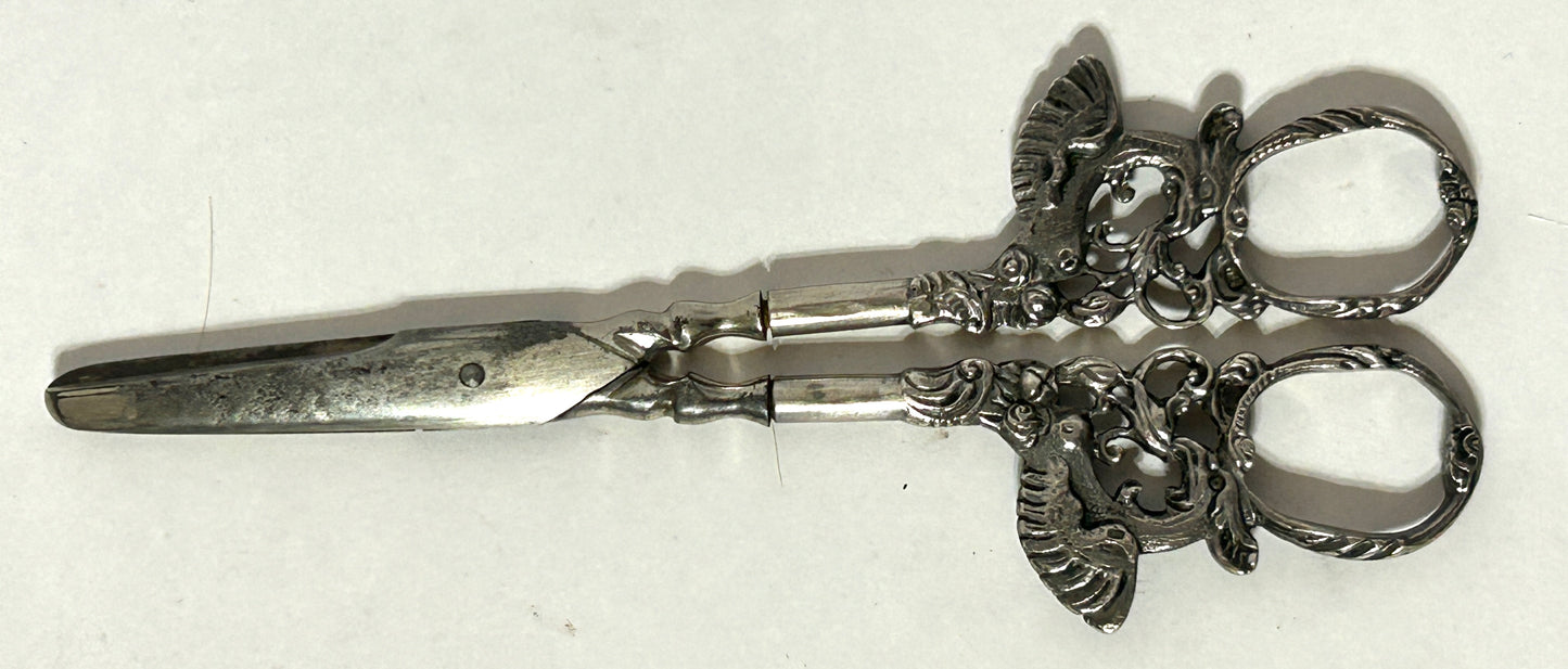 ANTIQUE SILVER GRAPE SCISSORS