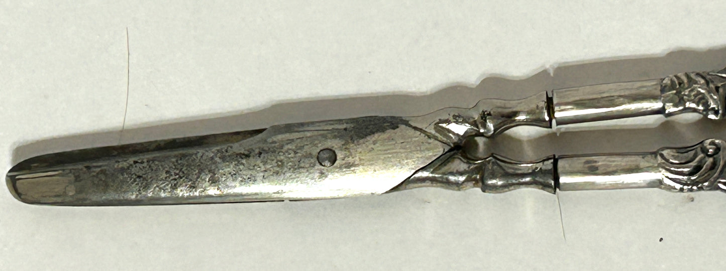 ANTIQUE SILVER GRAPE SCISSORS