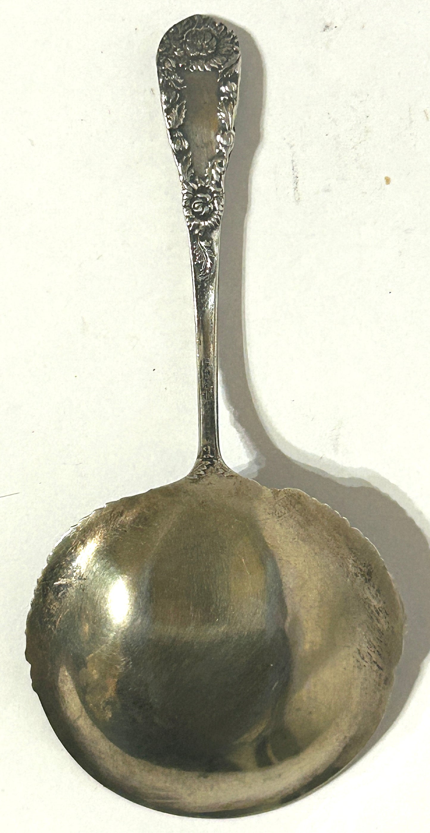 WM. DURGIN STERLING CHRYSANTHEMUM PATTERN BONBON SPOON