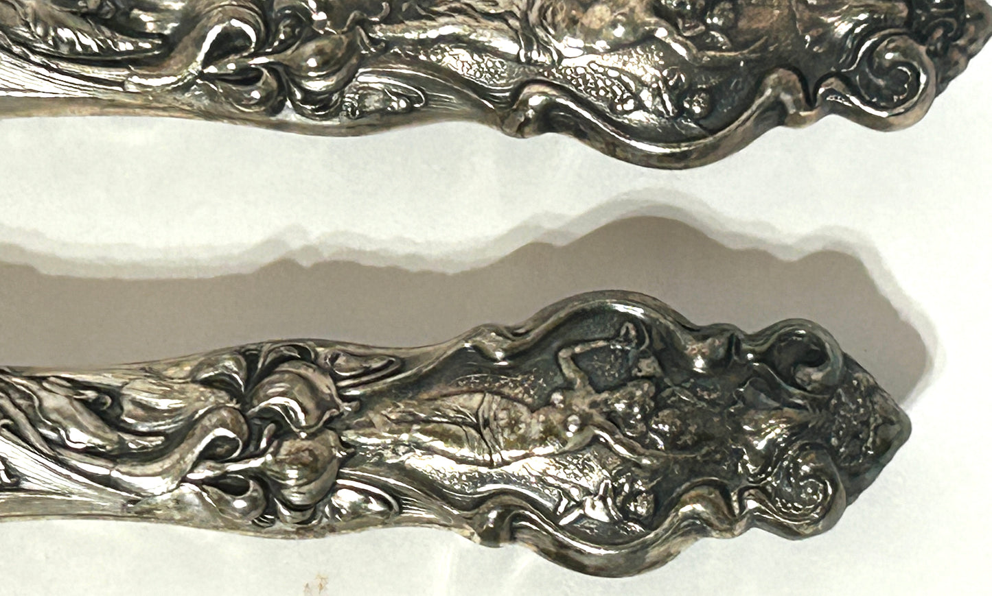 STERLING HANDLE WALLACE IRIAN PATTERN CARVING SET