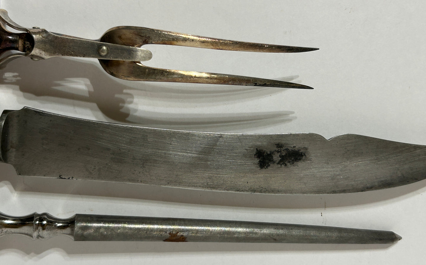 STERLING HANDLE WALLACE IRIAN PATTERN CARVING SET