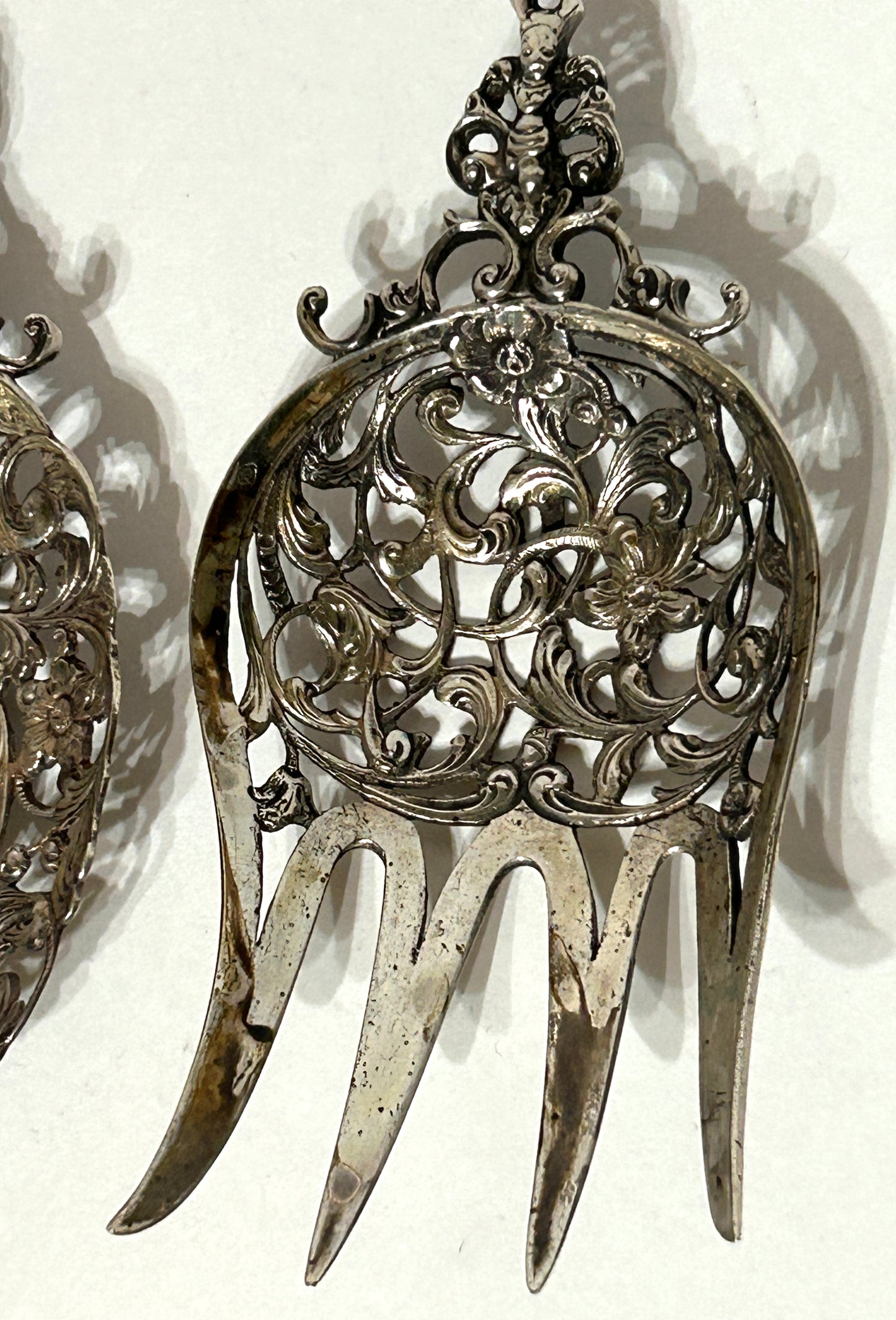 SILVER FANCY RETICULATED SERVING FORK AND SPOON WITH SHIP FINIALS