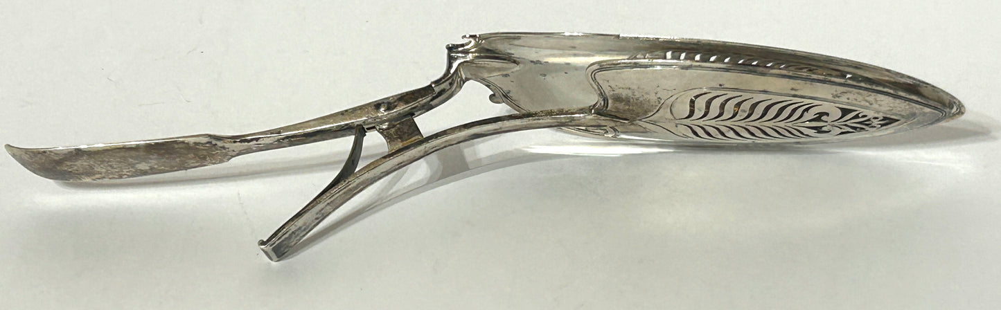 STERLING ANTIQUE FISH SERVER BY WM. & SAMUEL KNIGHT