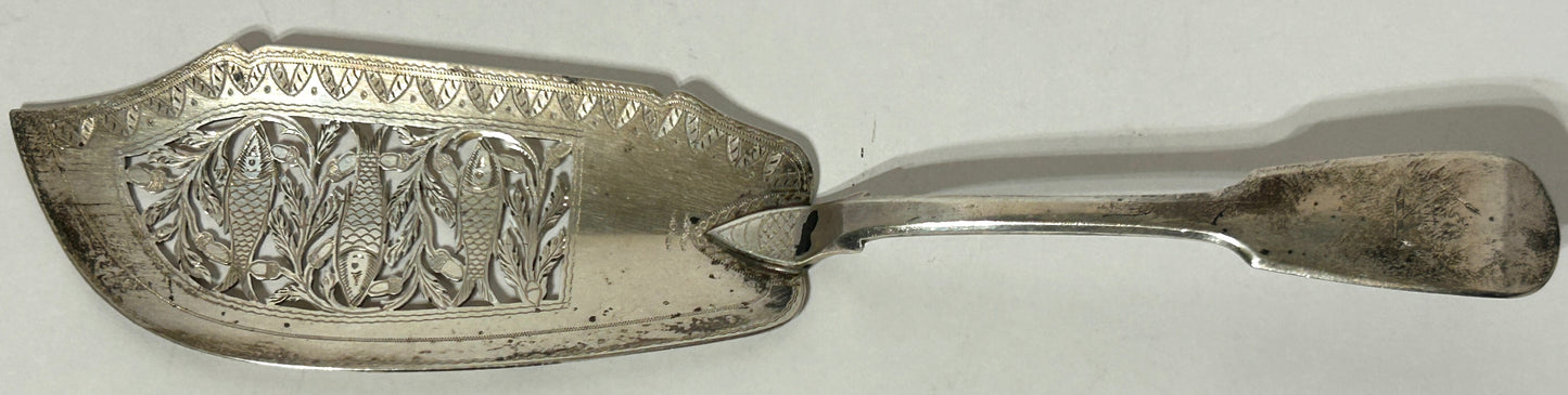 ANTIQUE STERLING FISH SERVER BY TOMAS DANIEL BRITISH
