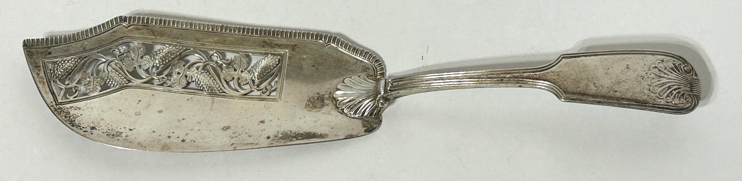 STERLING ANTIQUE FISH SERVER BY WILLIAM AND SAMUEL KNIGHT