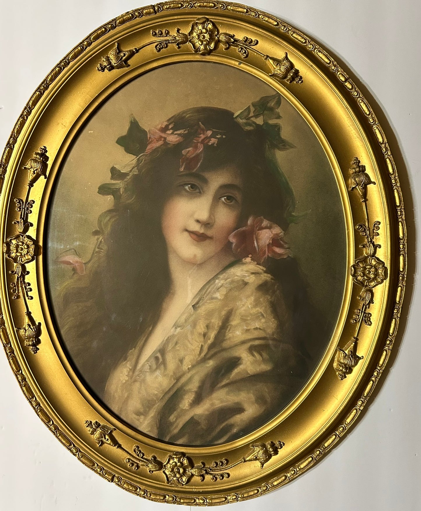 ANTIQUE HAND TINTED PORTRAIT OF PRETTY GIRL WITH FLORAL ACCENTS