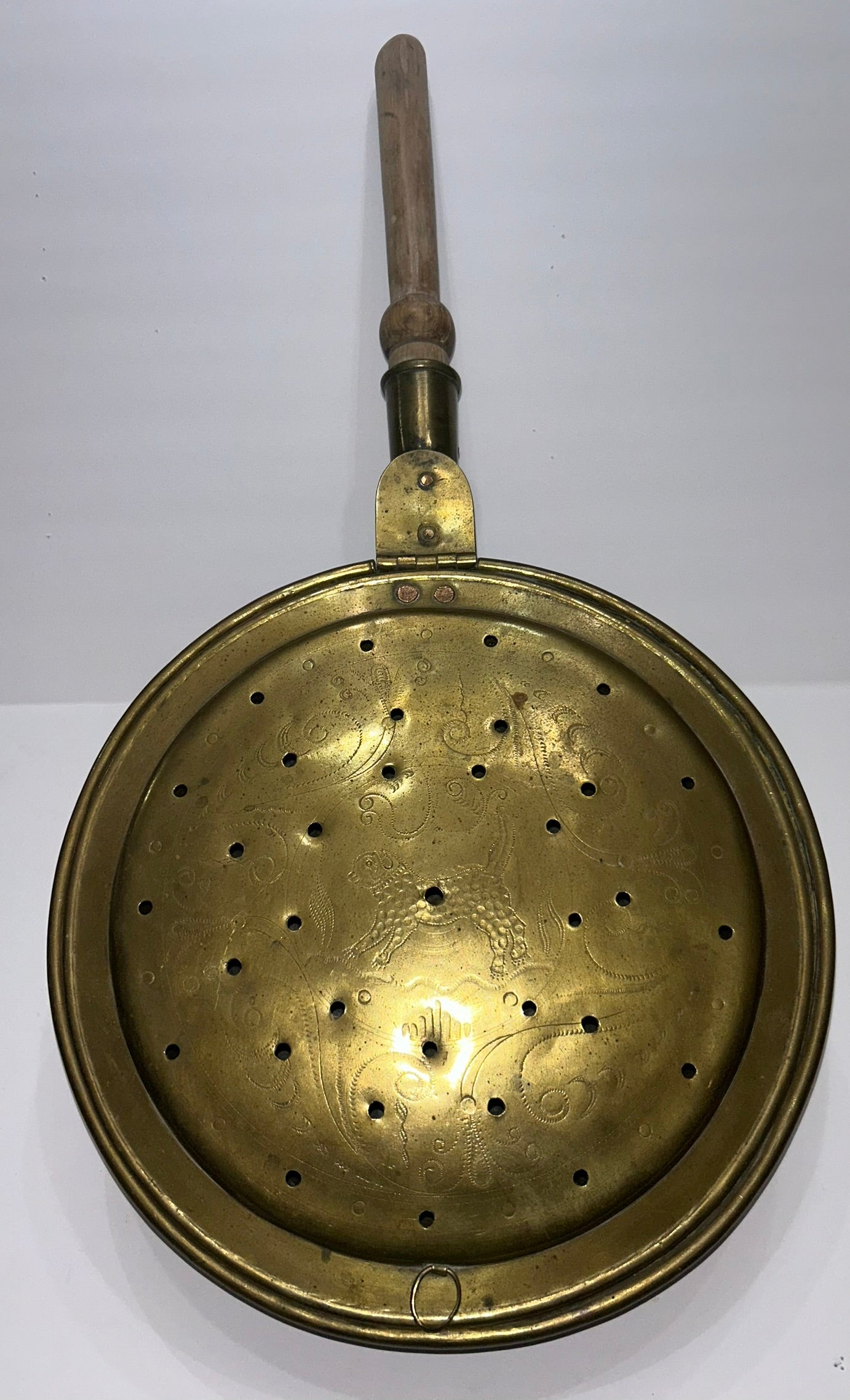 ANTIQUE BRASS FANCY ANIMAL DECORATED BED WARMER