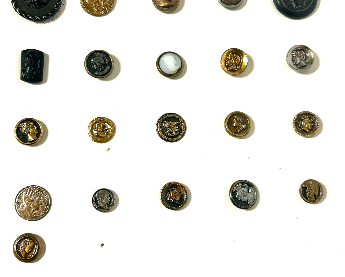 ANTIQUE BUTTONS WITH MENS HEADS