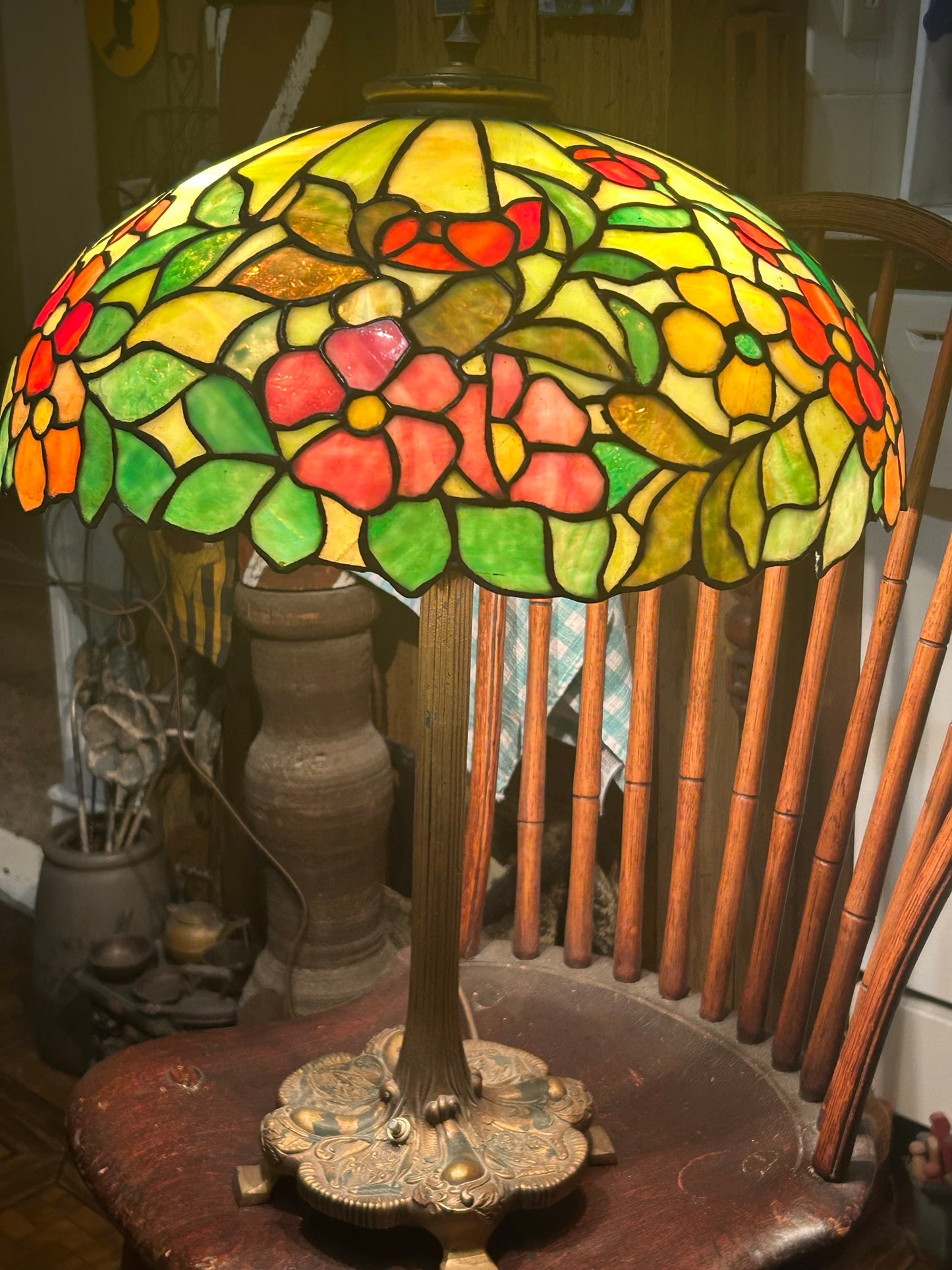 ANTIQUE LEADED GLASS FLORAL TABLE LAMP