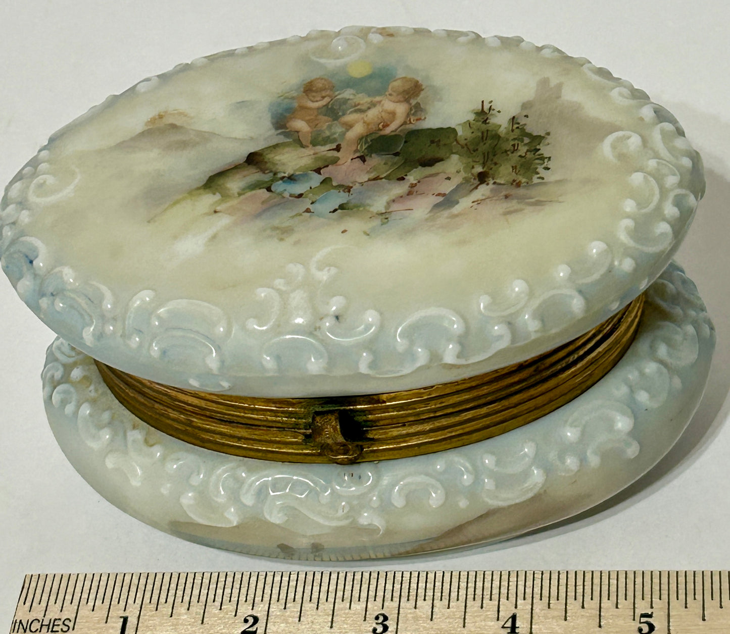 WAVECREST OVAL BOX WITH CHERUBS