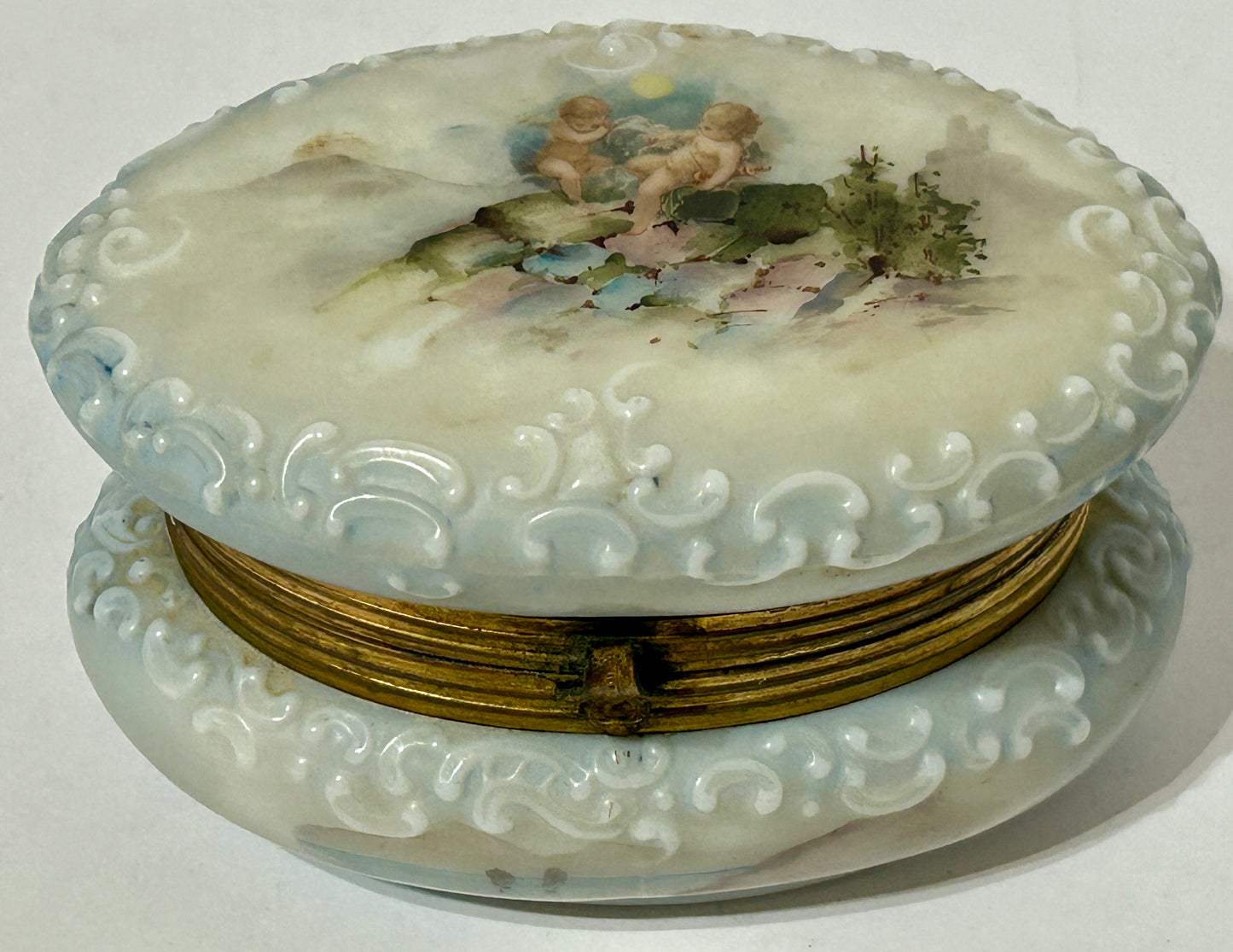 WAVECREST OVAL BOX WITH CHERUBS