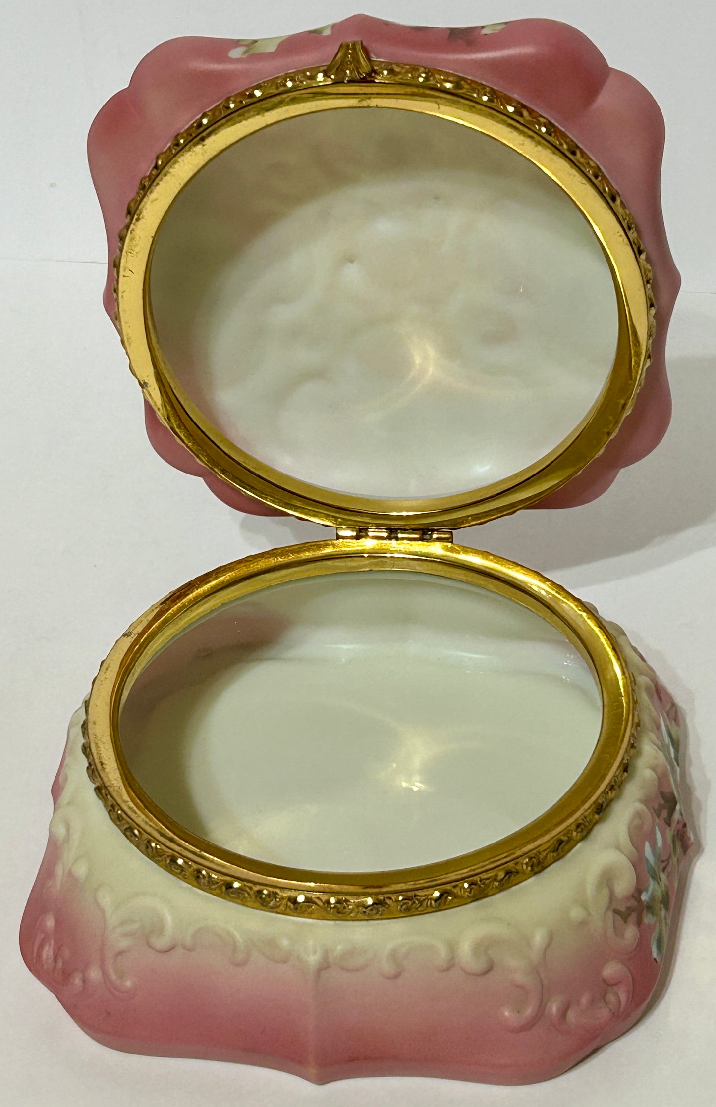 WAVECREST LARGE DRESSER BOX