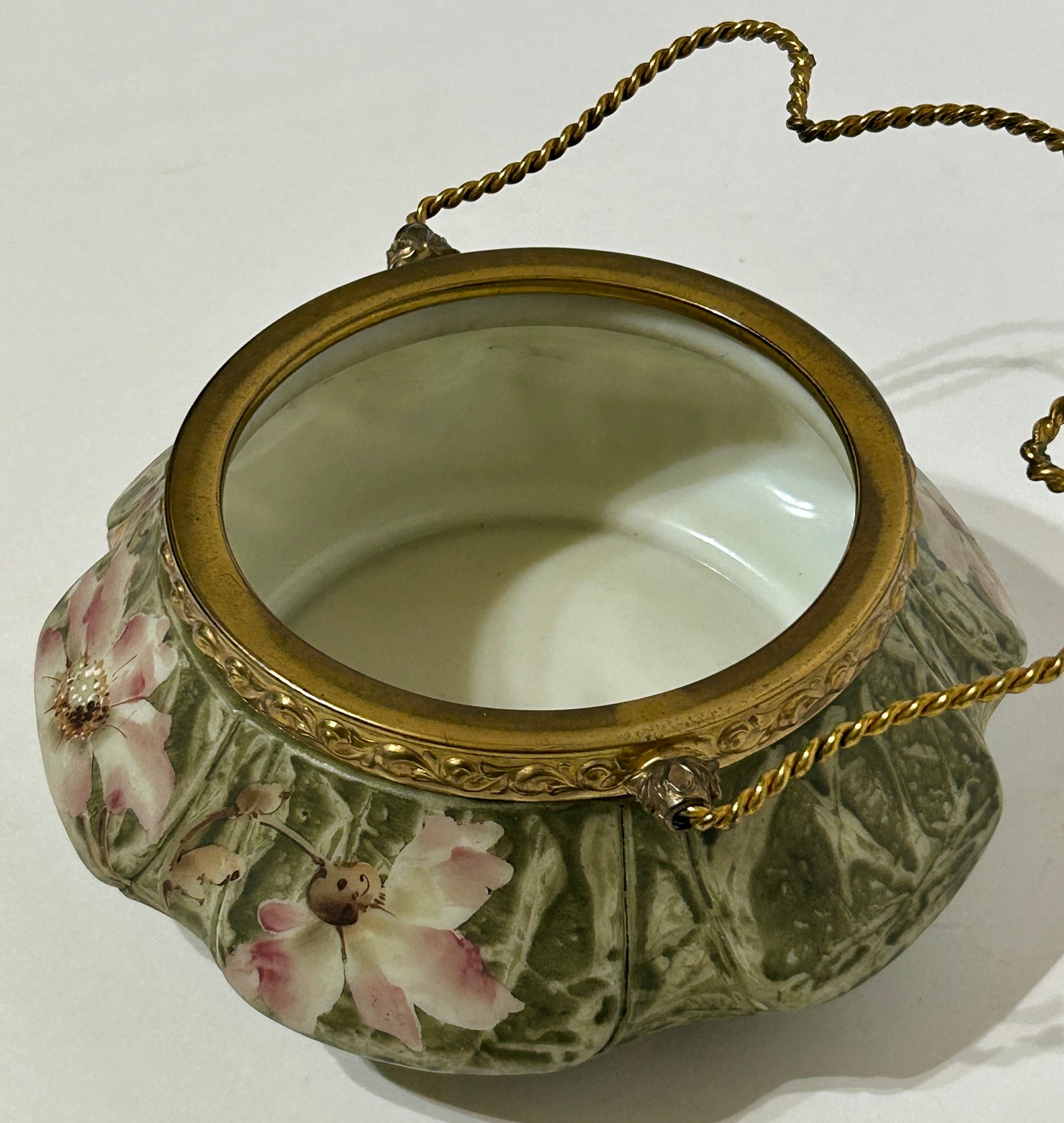 KELVA GLASS HANDLED BON BON DISH