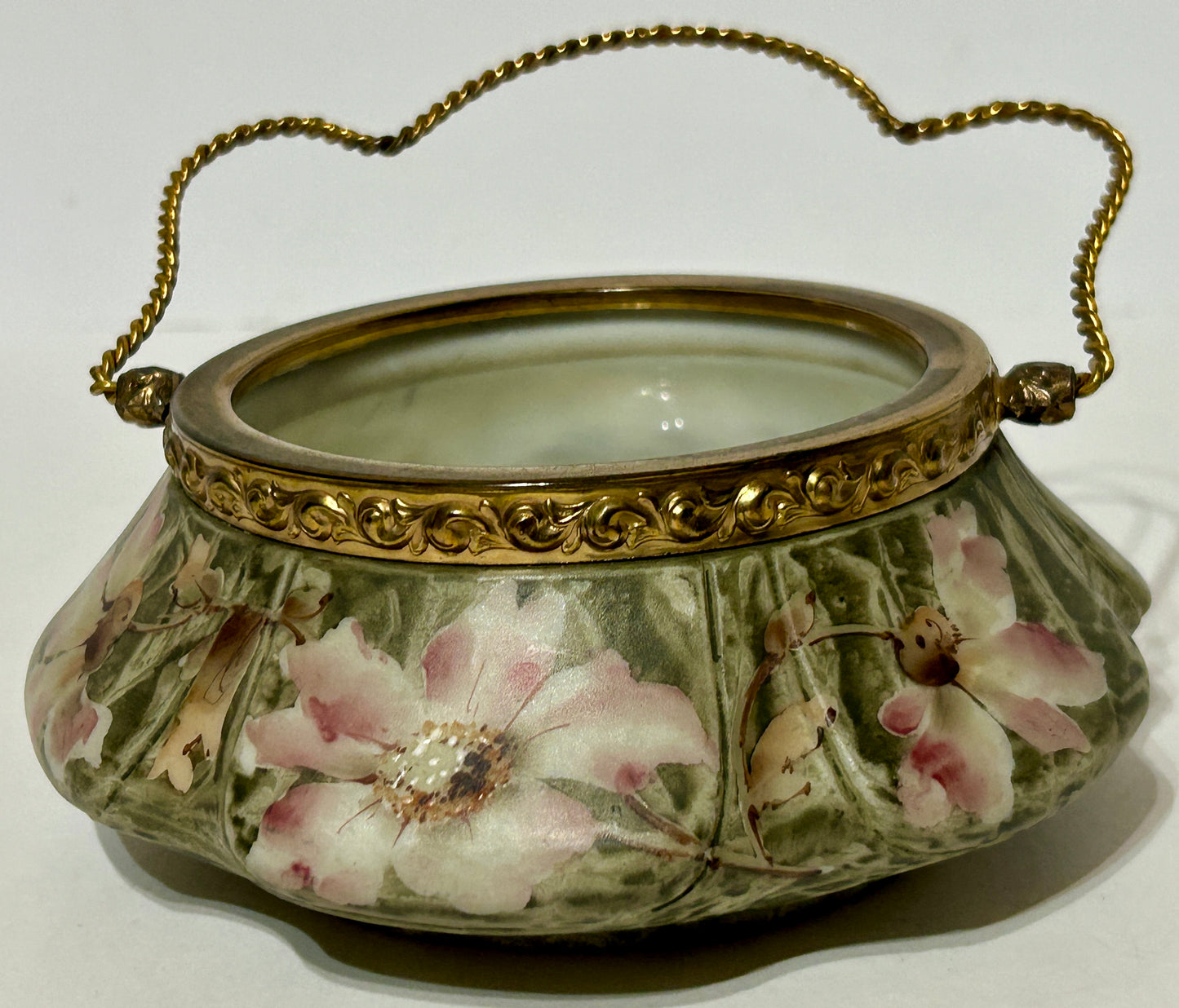 KELVA GLASS HANDLED BON BON DISH