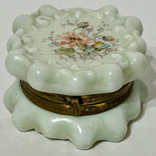 WAVECREST DRESSER BOX