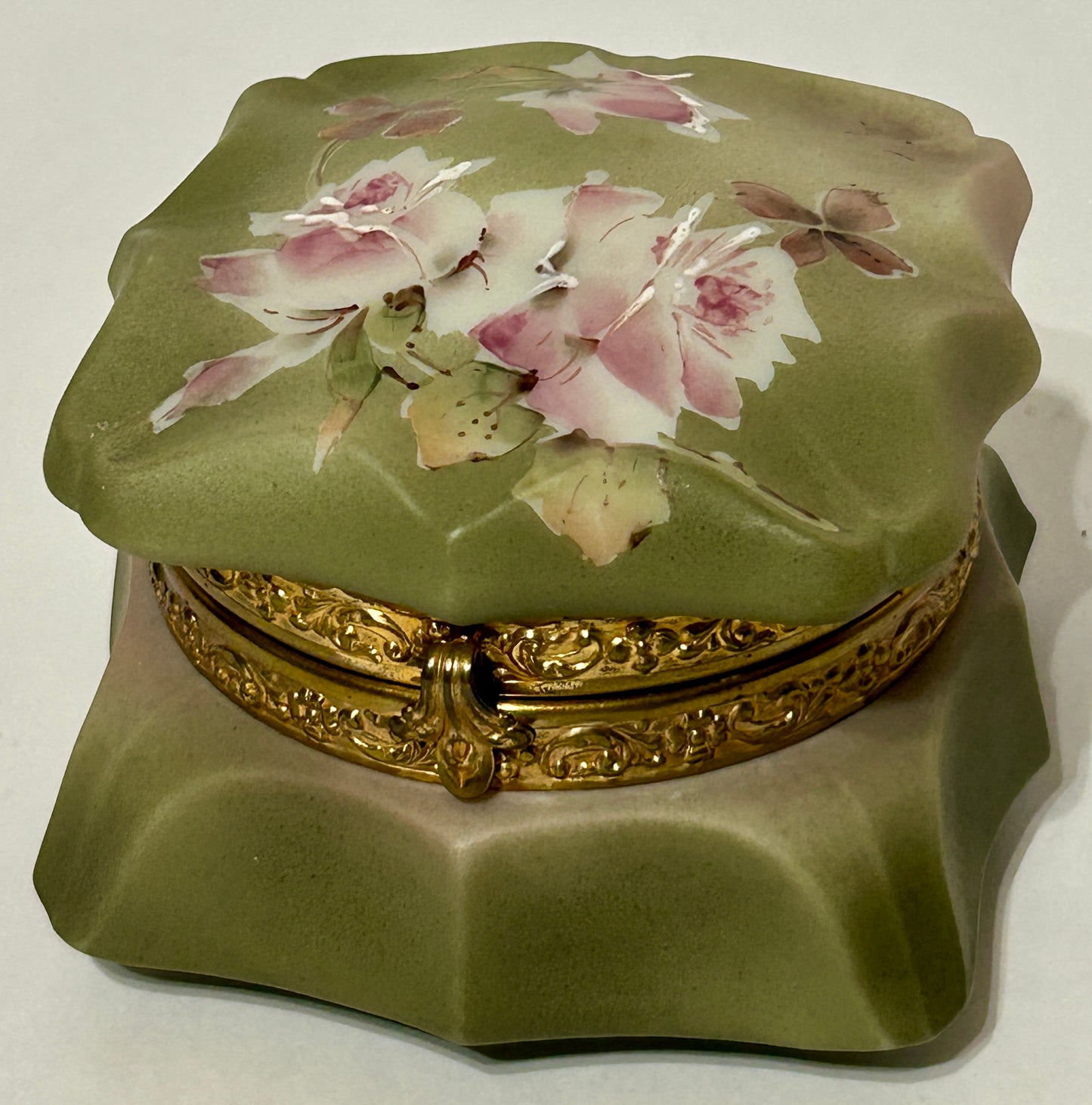 NAKARA GLASS DRESSER BOX