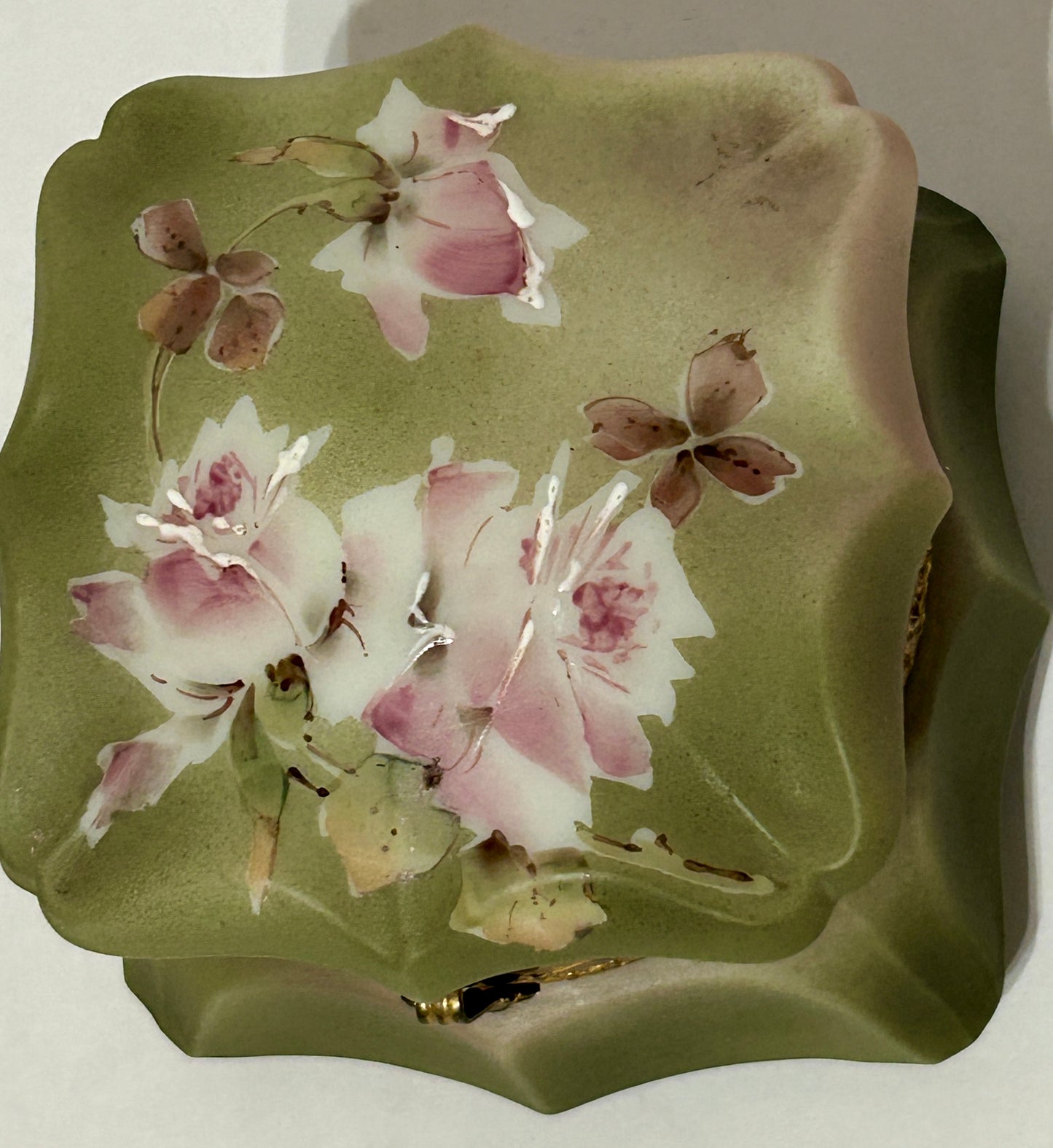 NAKARA GLASS DRESSER BOX