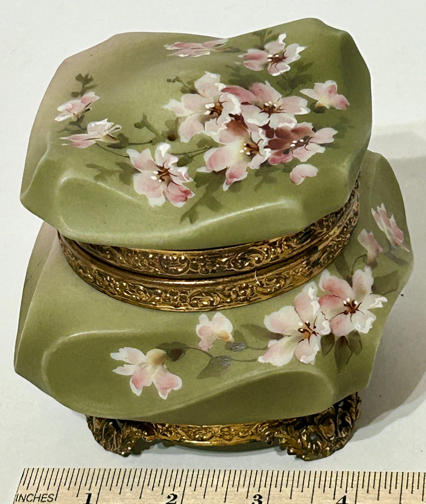 NAKARA BISHOPS HAT SHAPE DRESSER BOX