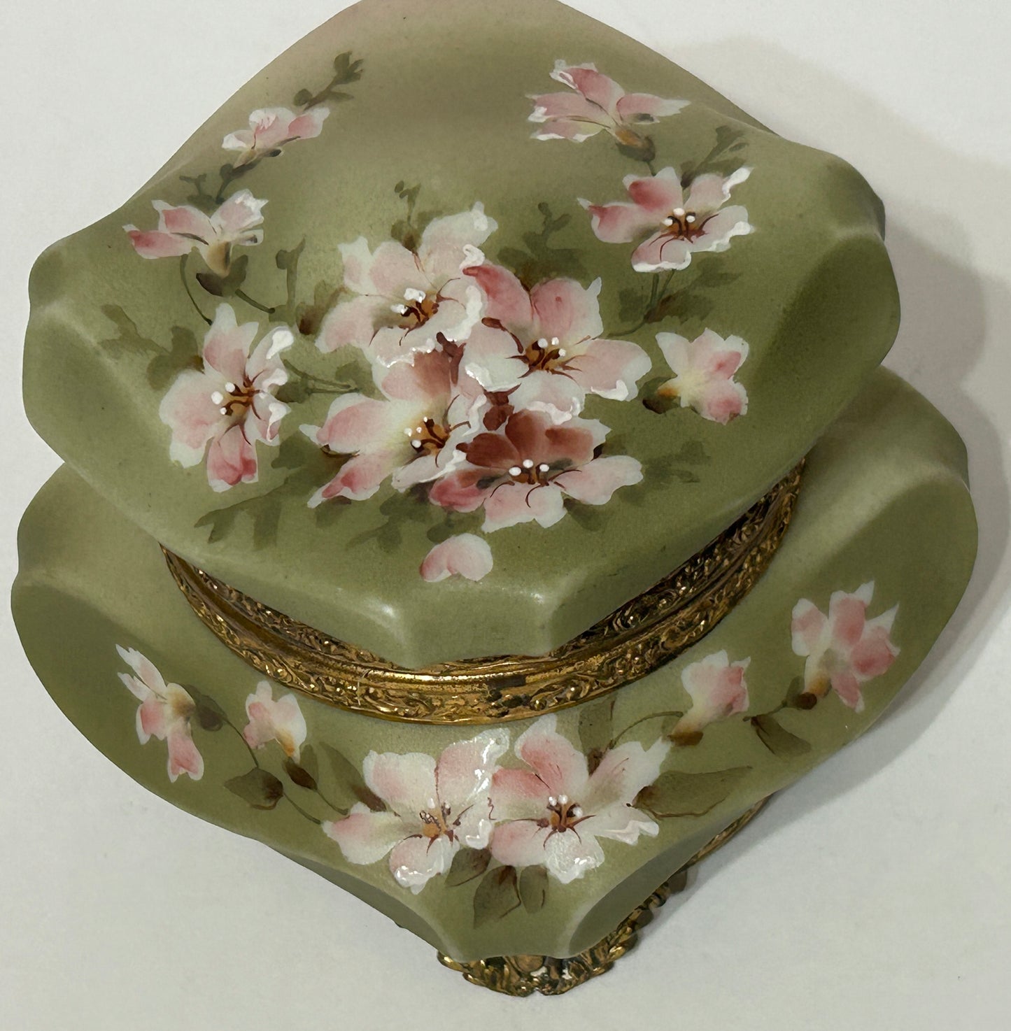 NAKARA BISHOPS HAT SHAPE DRESSER BOX