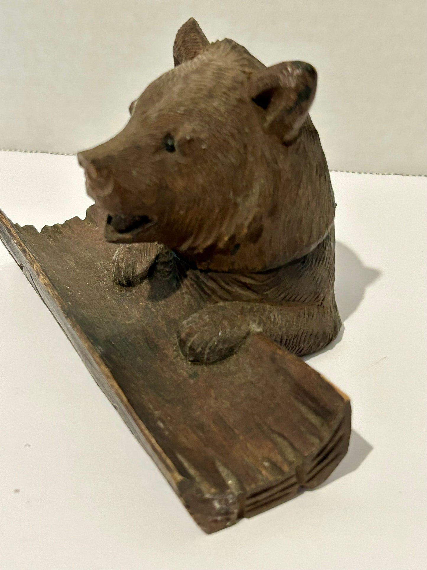 BLACK FOREST CARVED BEAR ANTIQUE INKWELL WITH PEN TRAY