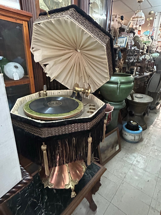 RARE PHONOGRAPH LAMP