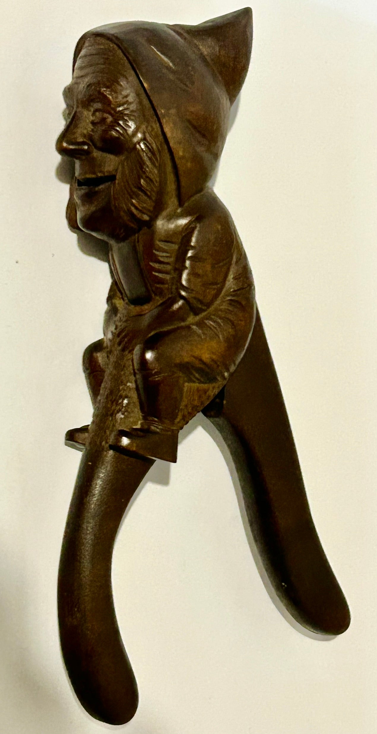 BLACK FOREST ANTIQUE CARVED HATTED MAN NUT CRACKER