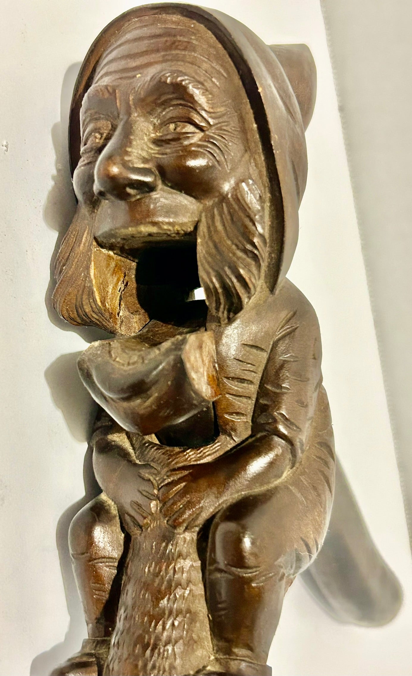 BLACK FOREST ANTIQUE CARVED HATTED MAN NUT CRACKER