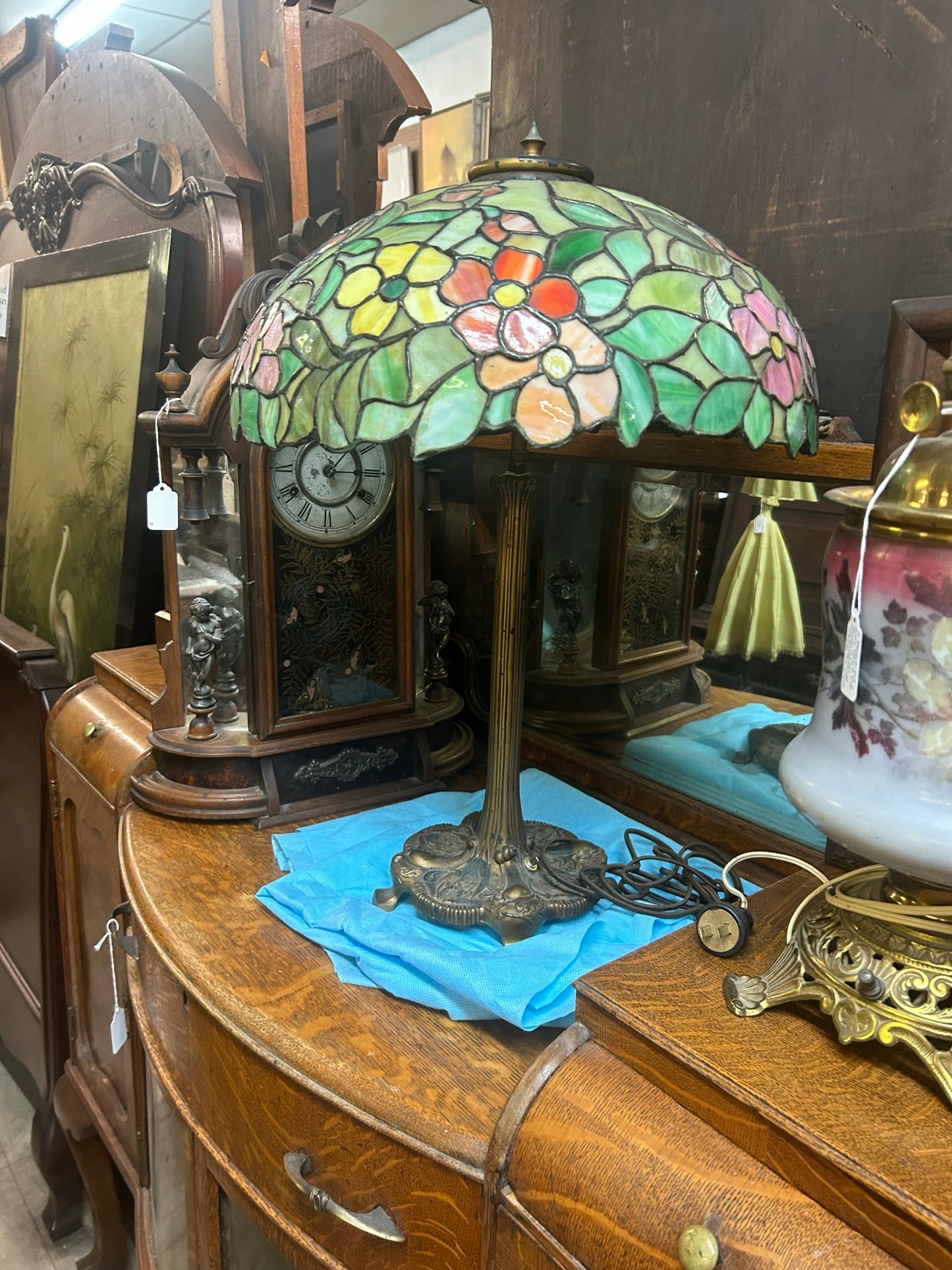 ANTIQUE LEADED GLASS FLORAL TABLE LAMP