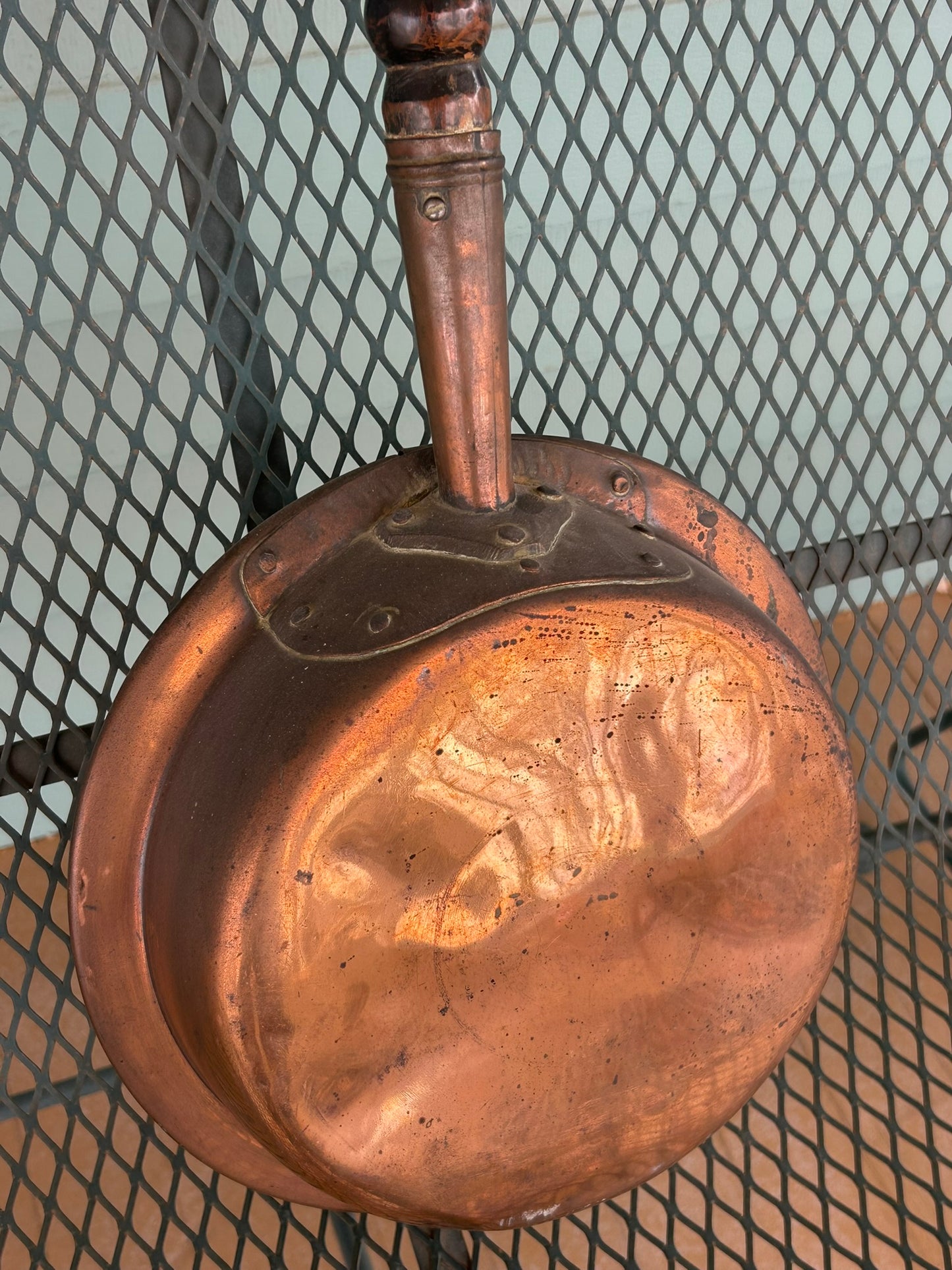 ANTIQUE COPPER BED WARMER WITH BIRD DESIGN