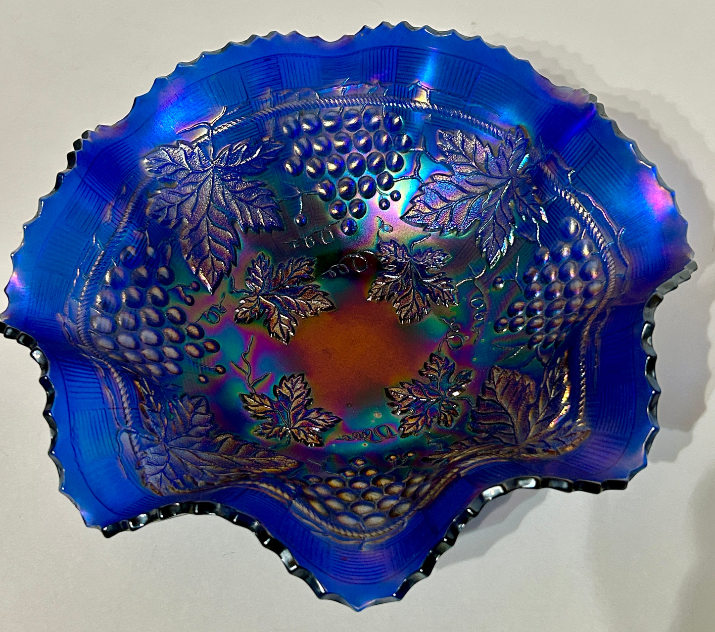 CARNIVAL GLASS GRAPE AND CABLE ELECTRIC BLUE NORTHWOOD BOWL