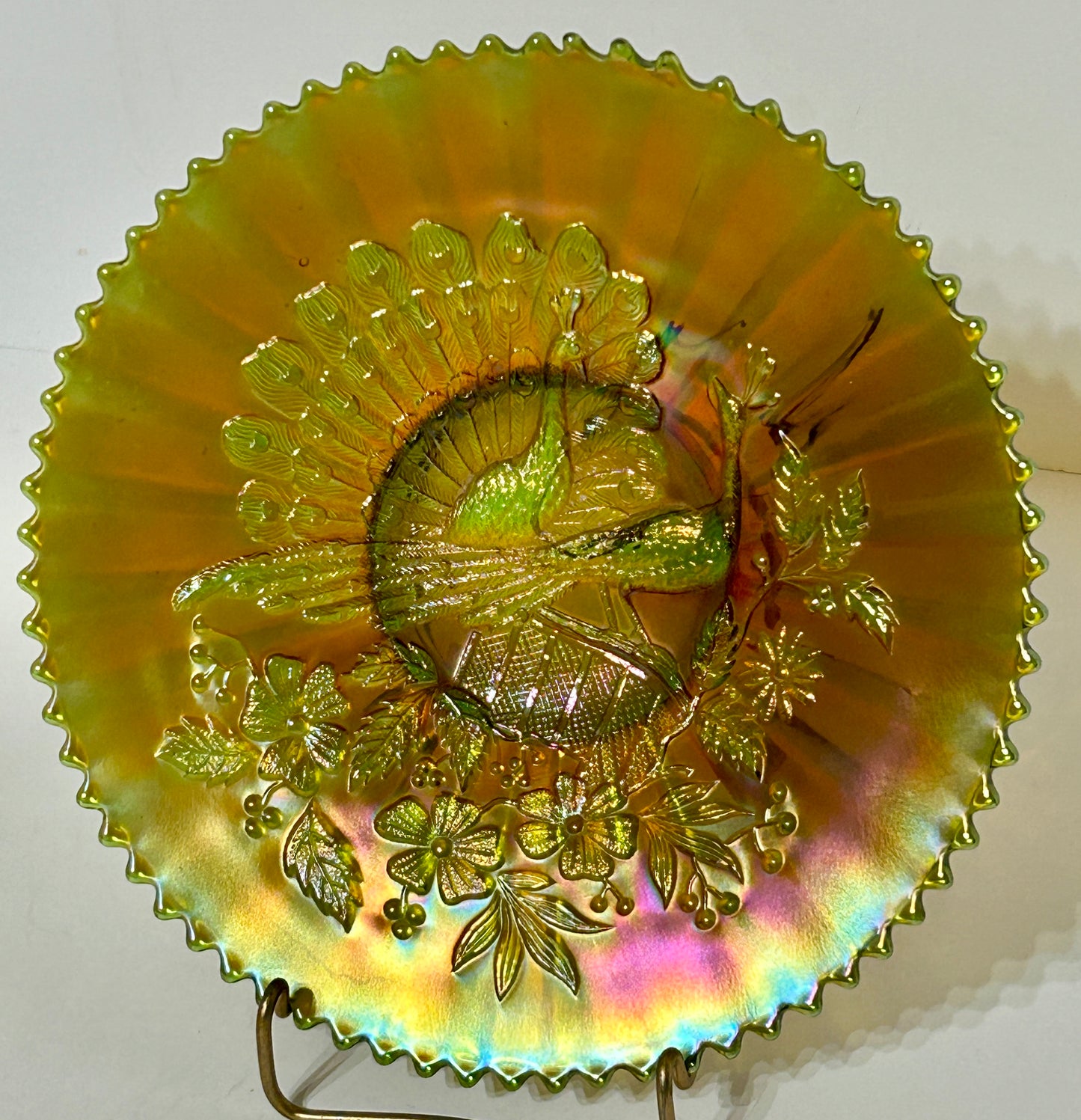 CARNIVAL GLASS GREEN PEACOCKS ON FENCE PLATE