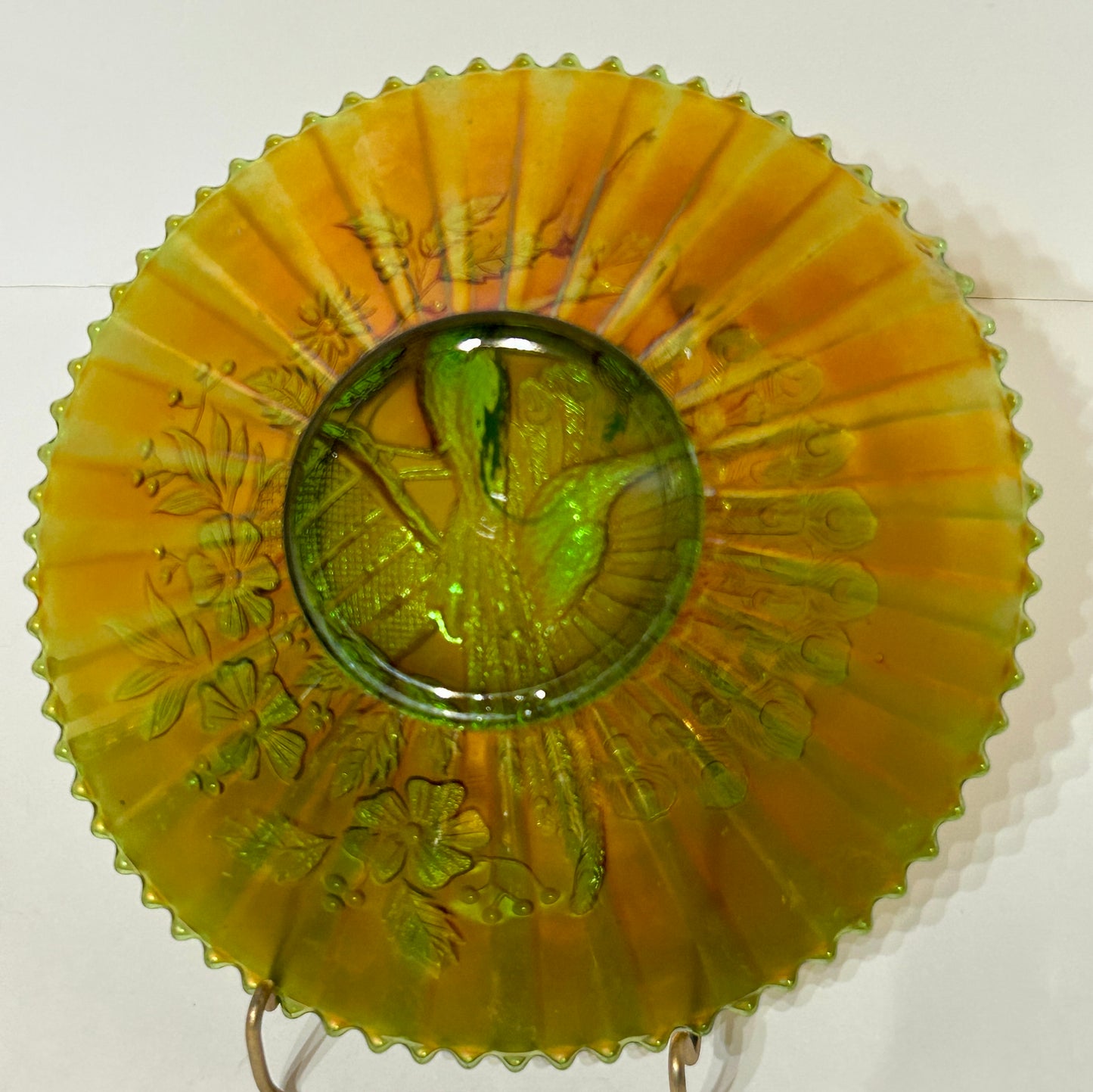 CARNIVAL GLASS GREEN PEACOCKS ON FENCE PLATE