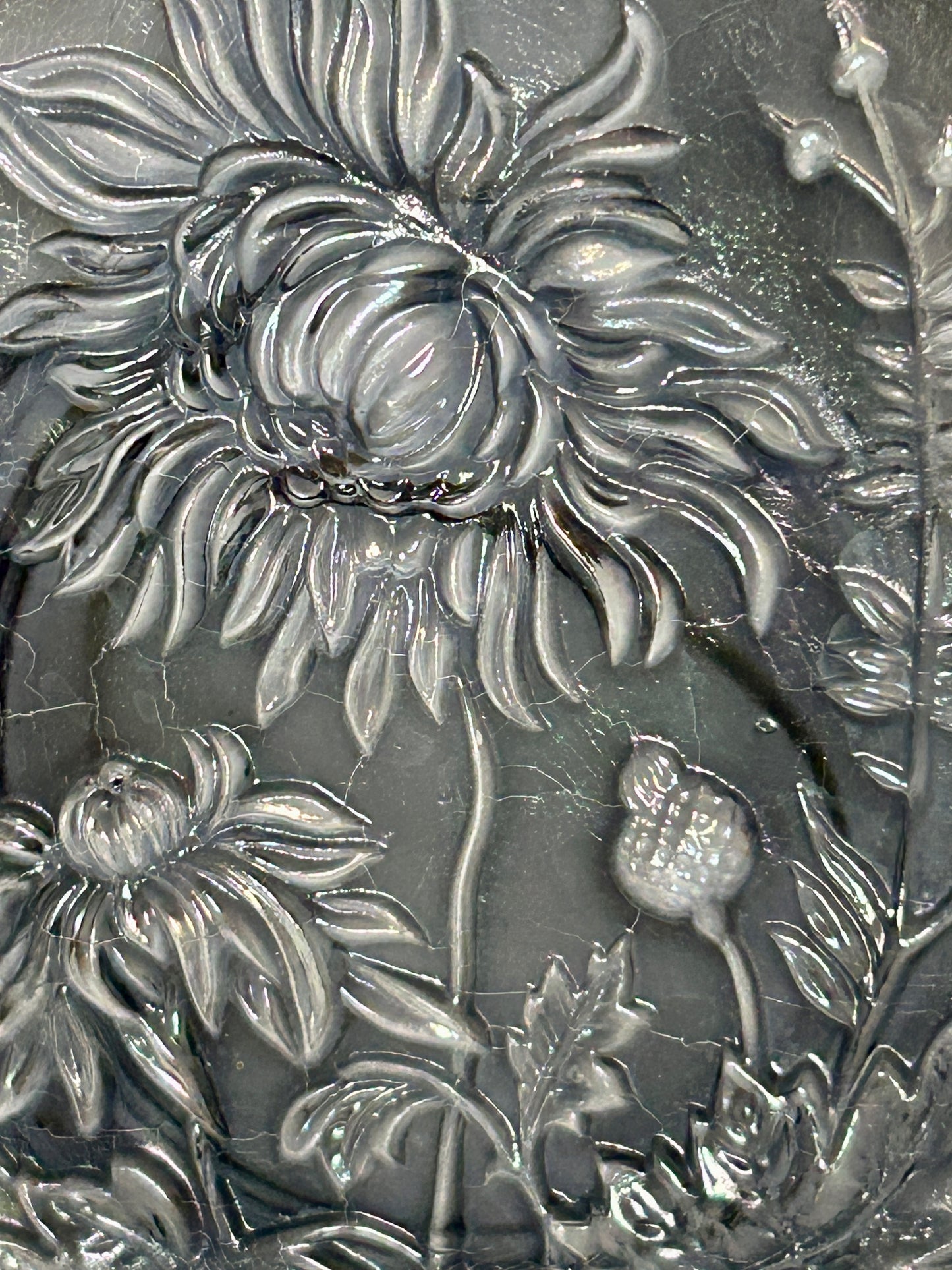 IMPERIAL CARNIVAL GLASS OLD SMOKY CHRYSANTHEMUM CHOP PLATE
