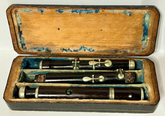 CIVIL WAR ERA FLUTE IN PATRIOTIC SHIELD DECORATED BOX