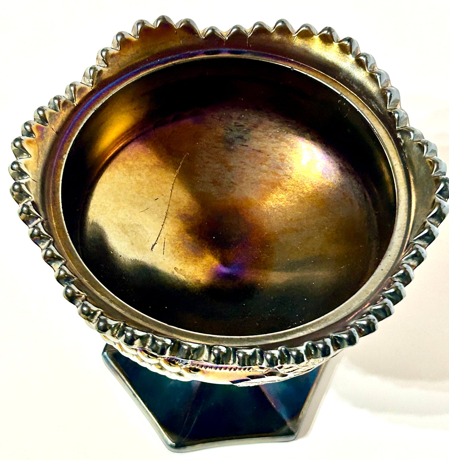 CARNIVAL GLASS GRAPE AND CABLE AMETHYST COVERED SWEETMEAT