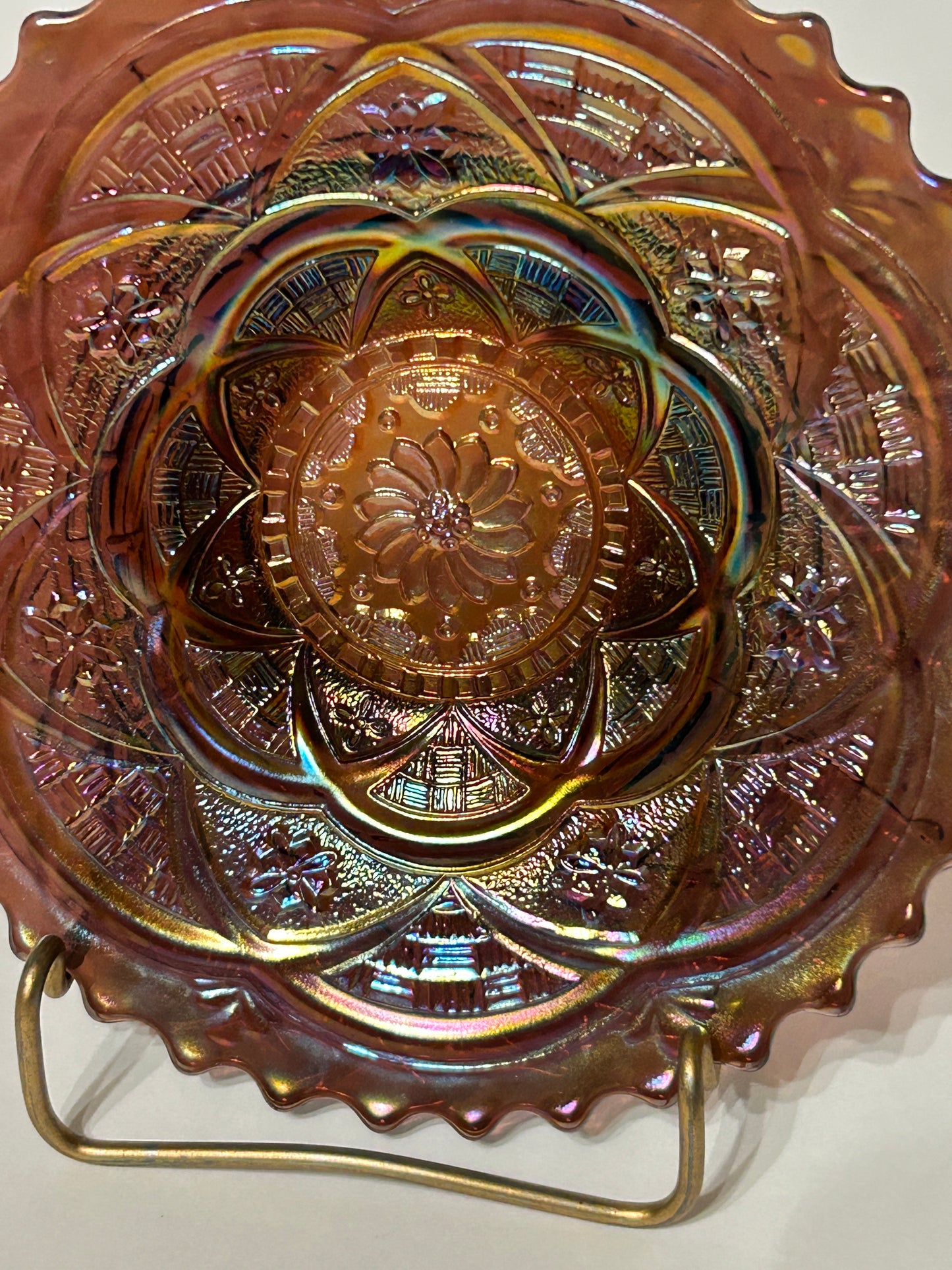 CARNIVAL GLASS PERSIAN GARDEN PURPLE PLATE BY DUGAN