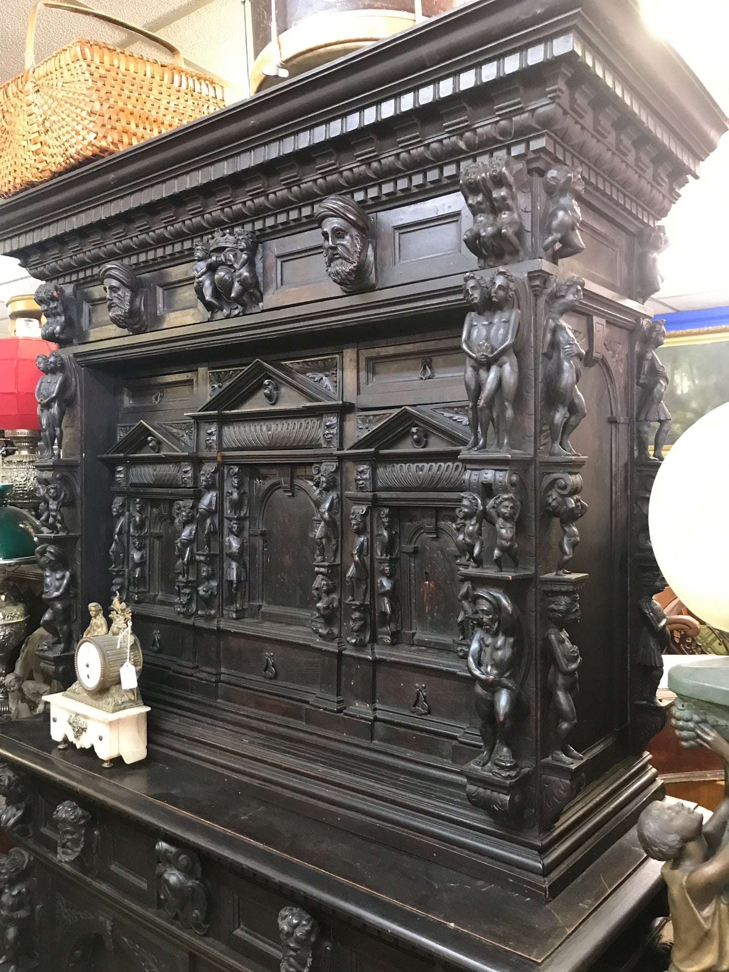 HAND CARVED ANTIQUE 17TH T0 18TH CENTURY CABINET