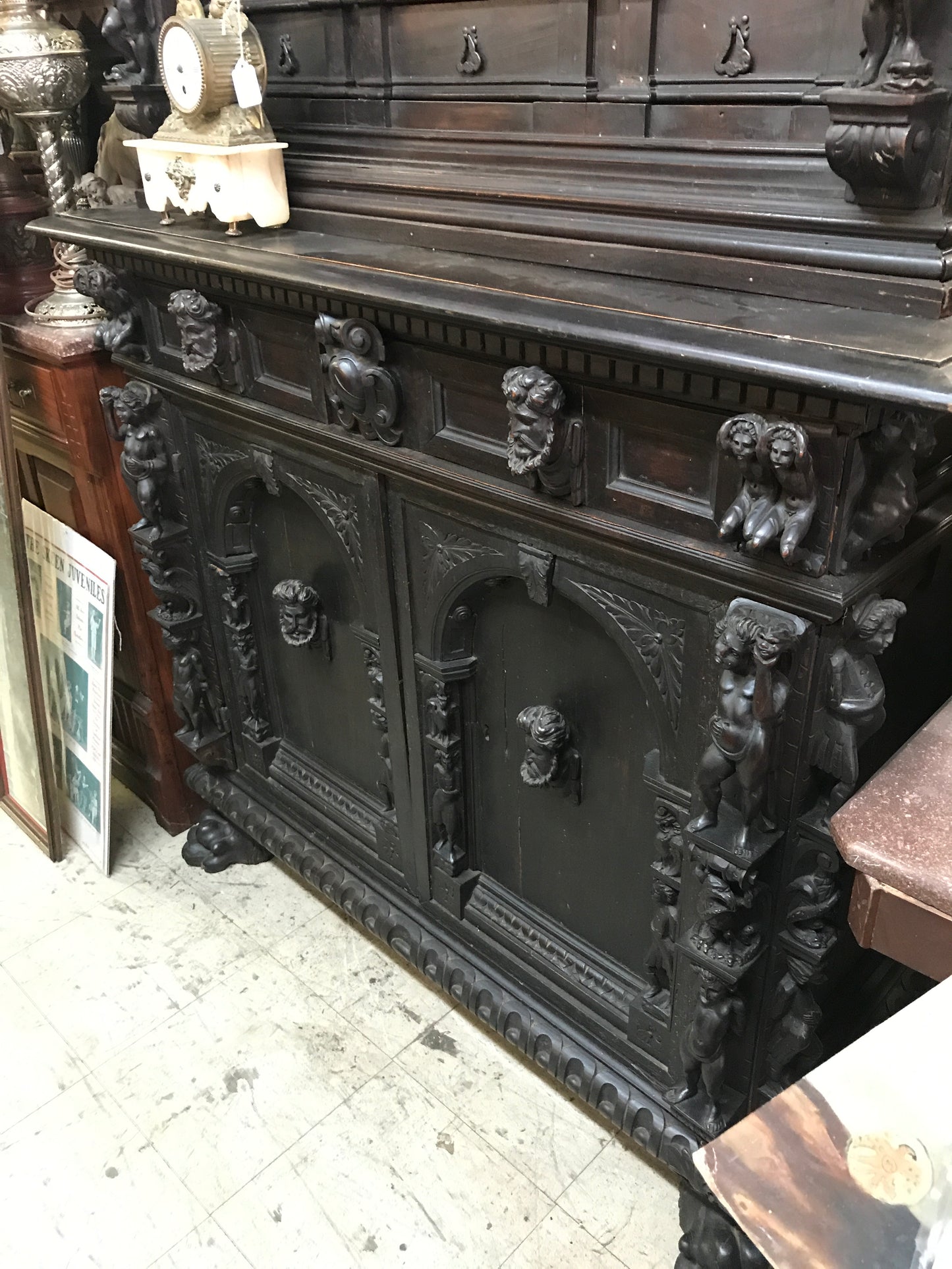 HAND CARVED ANTIQUE 17TH T0 18TH CENTURY CABINET