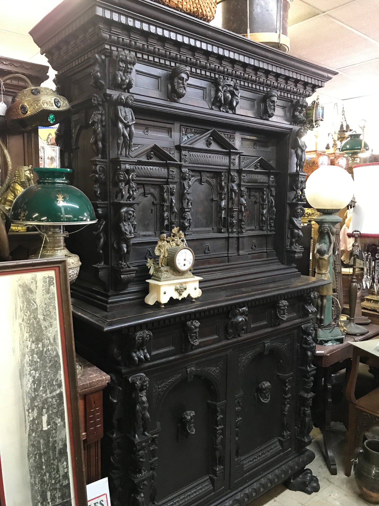 HAND CARVED ANTIQUE 17TH T0 18TH CENTURY CABINET