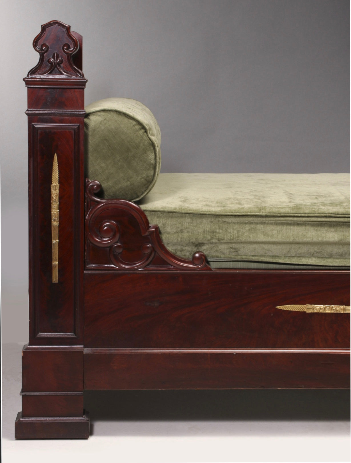 FRENCH EMPIRE MAHOGANY ANTIQUE DAY BED