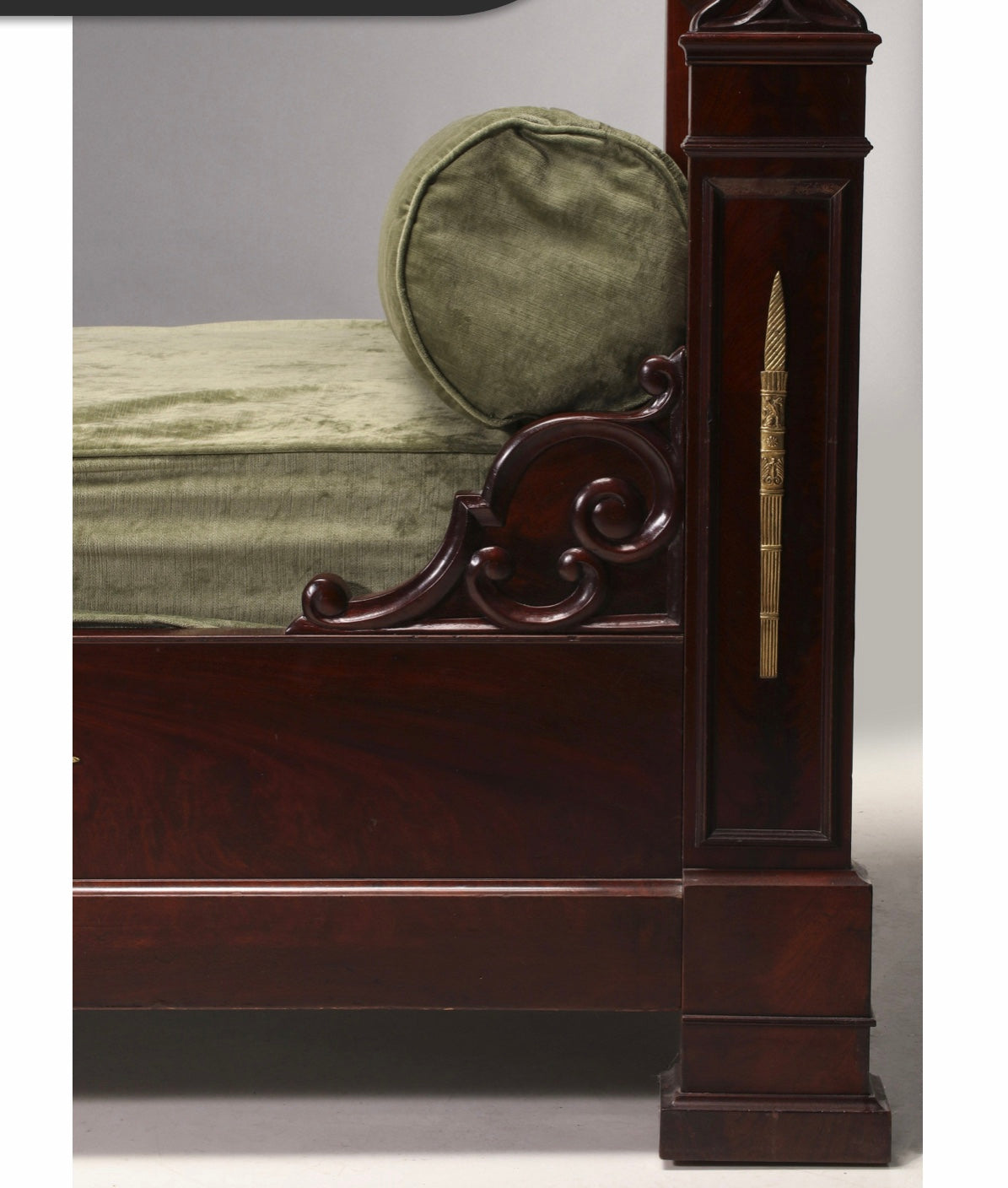 FRENCH EMPIRE MAHOGANY ANTIQUE DAY BED