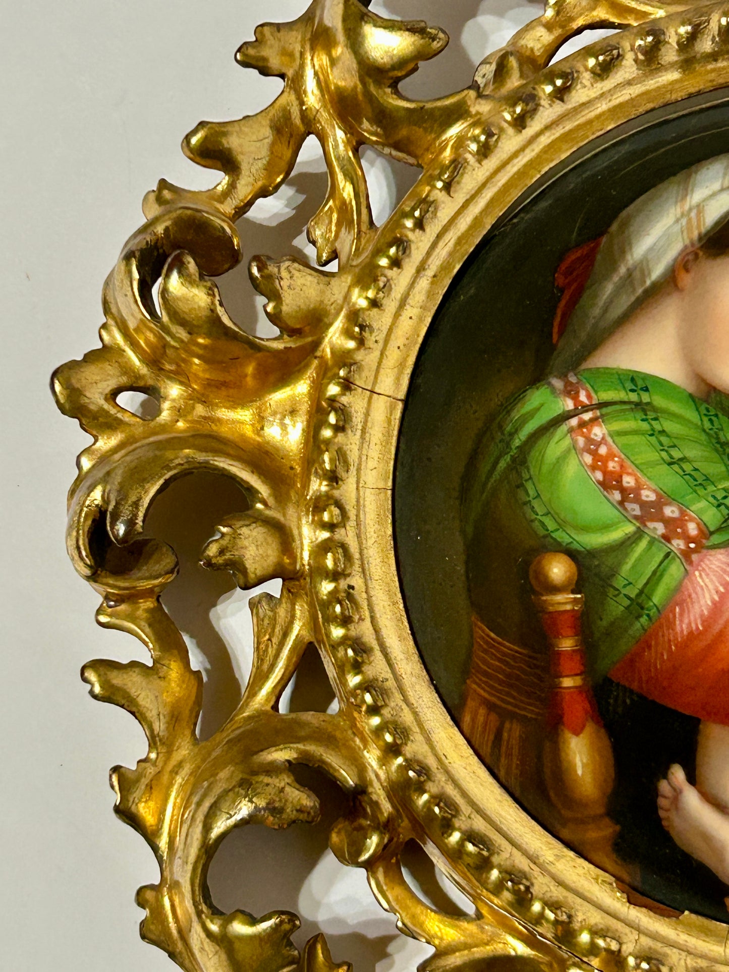 HAND PAINTED PORCELAIN ANTIQUE ITALIAN PORTRAIT PLAQUE IN FANCY FRAME